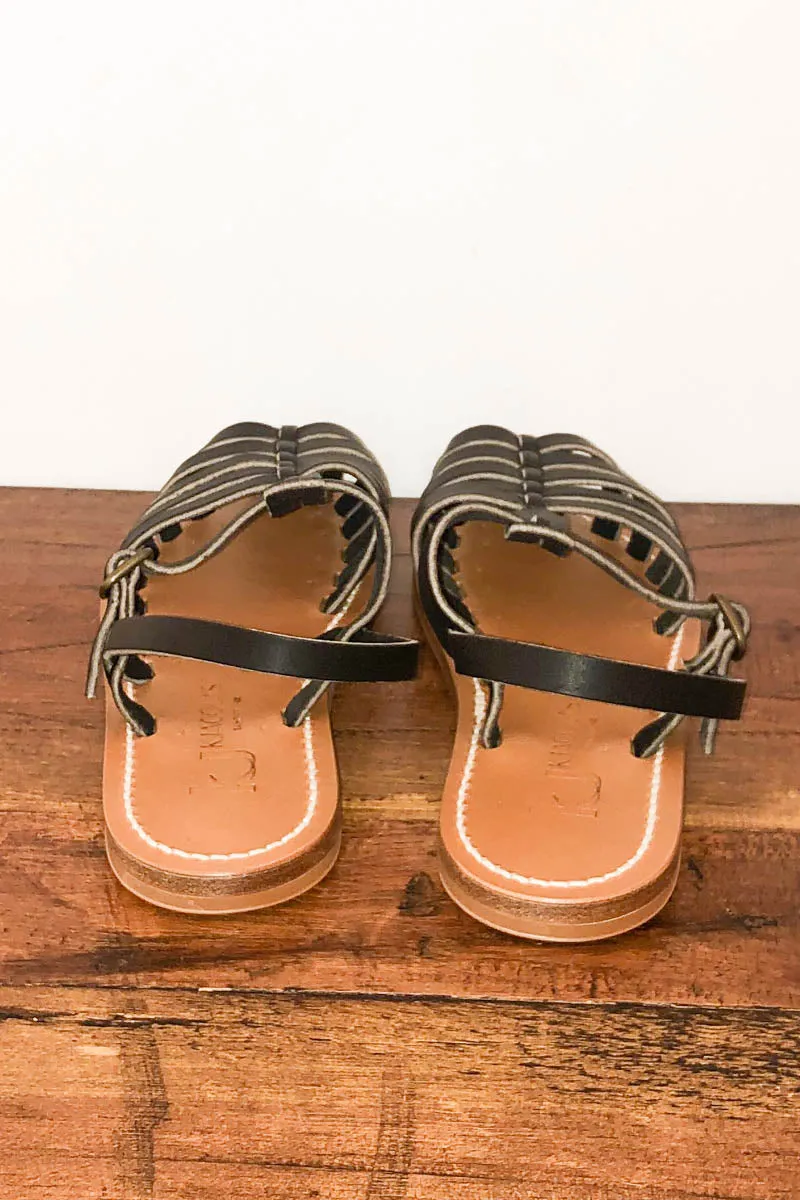 Adrien Flat