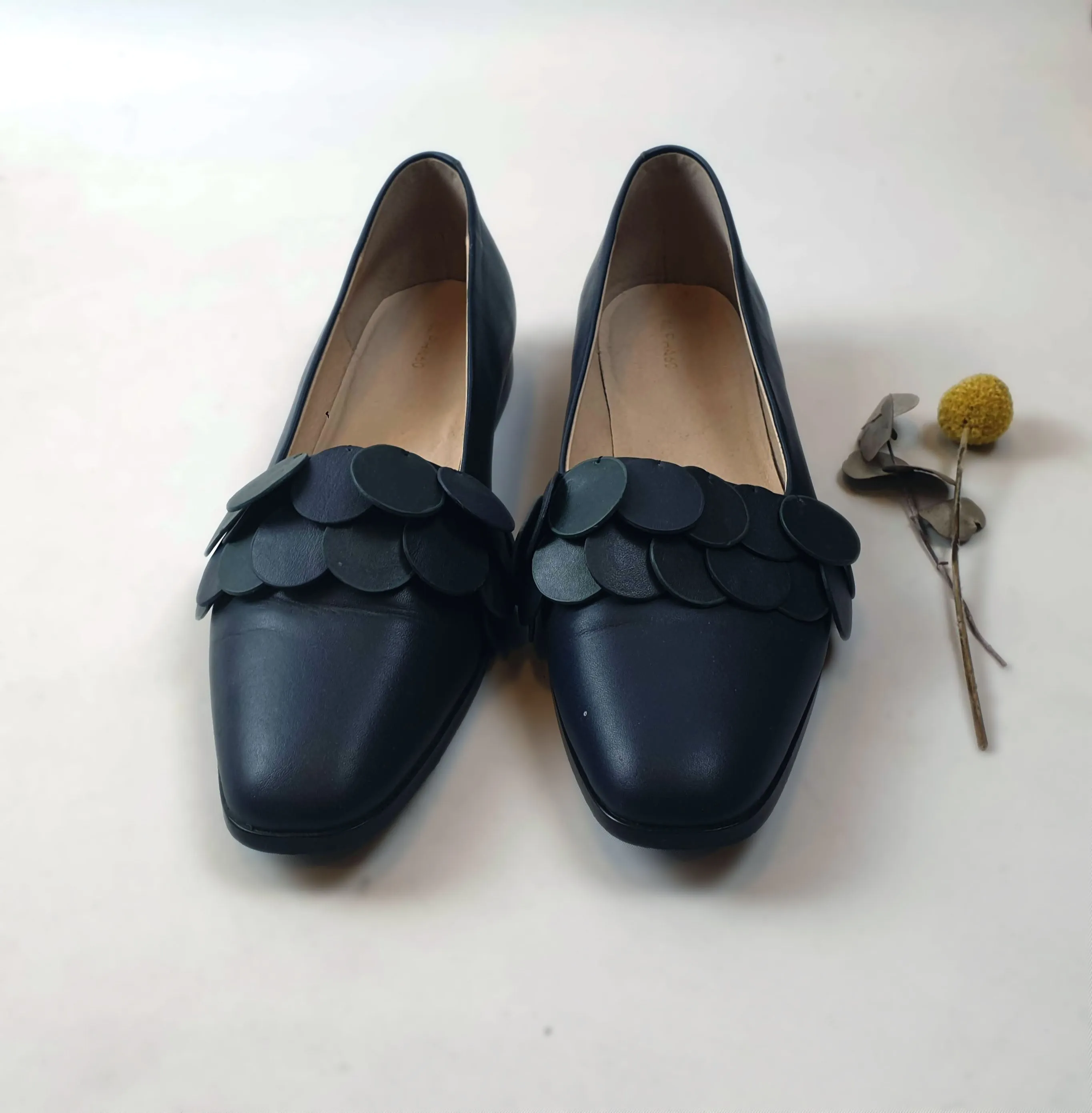 Alpha 60 navy shoes wiith unique front circle detail size 40