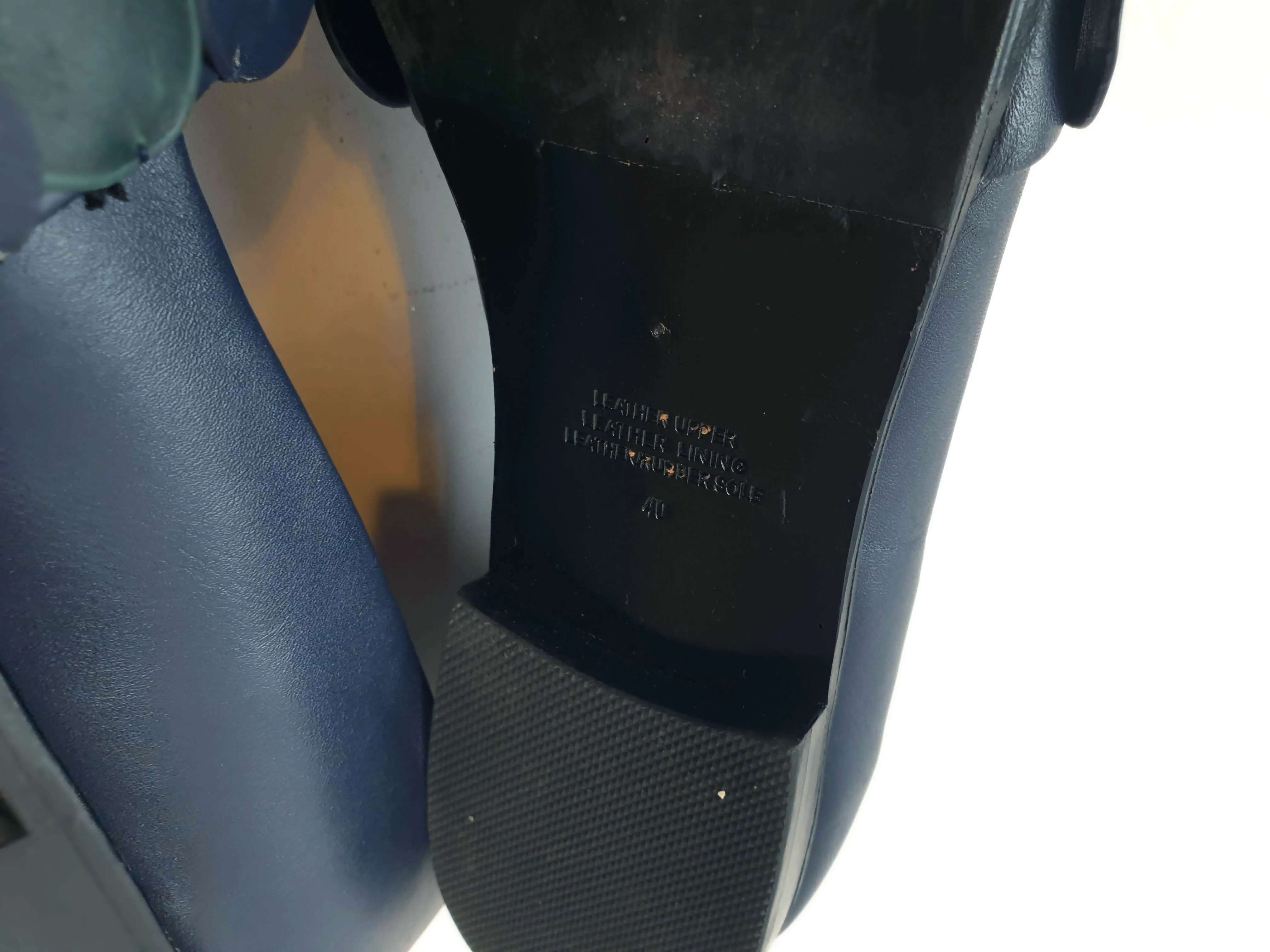 Alpha 60 navy shoes wiith unique front circle detail size 40