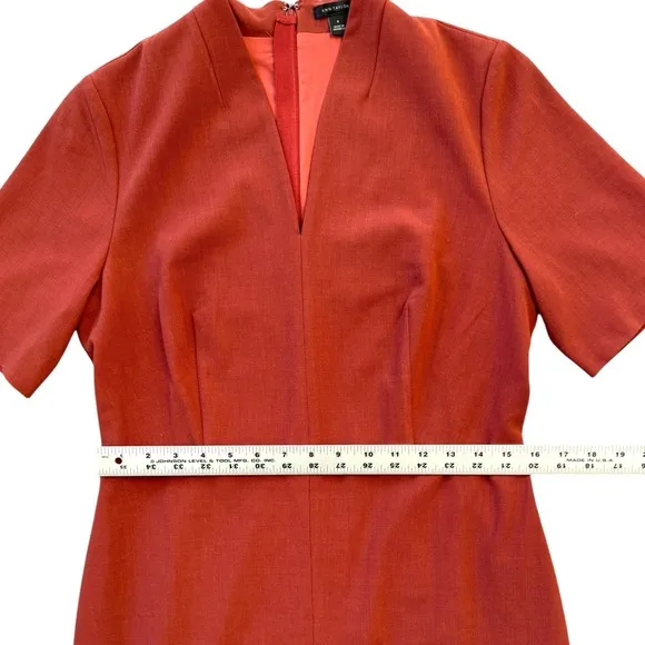 Ann Taylor Elbow Sleeve V-Neck Dress in‎ Bi-Stretch | Women’s Size 8
