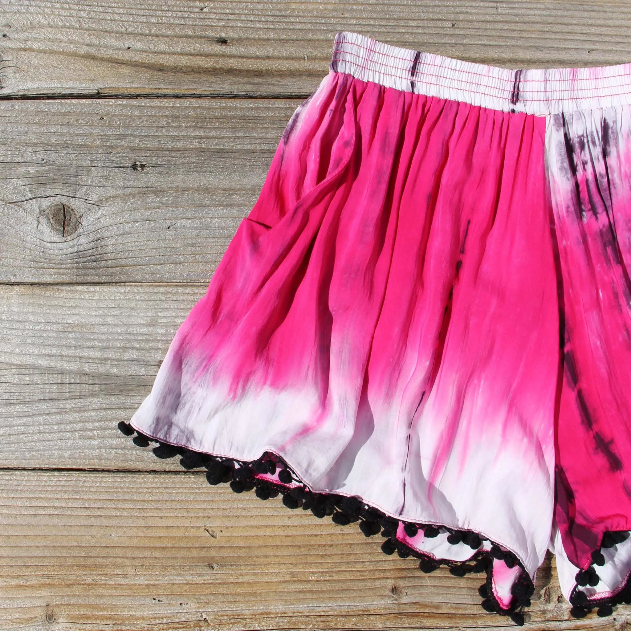 Beach Gypsy Shorts in Pink