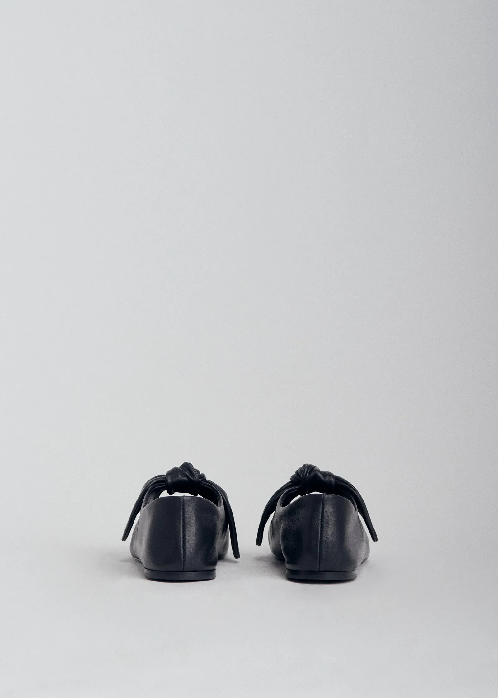 Bow Flat in Nappa Leather - Black