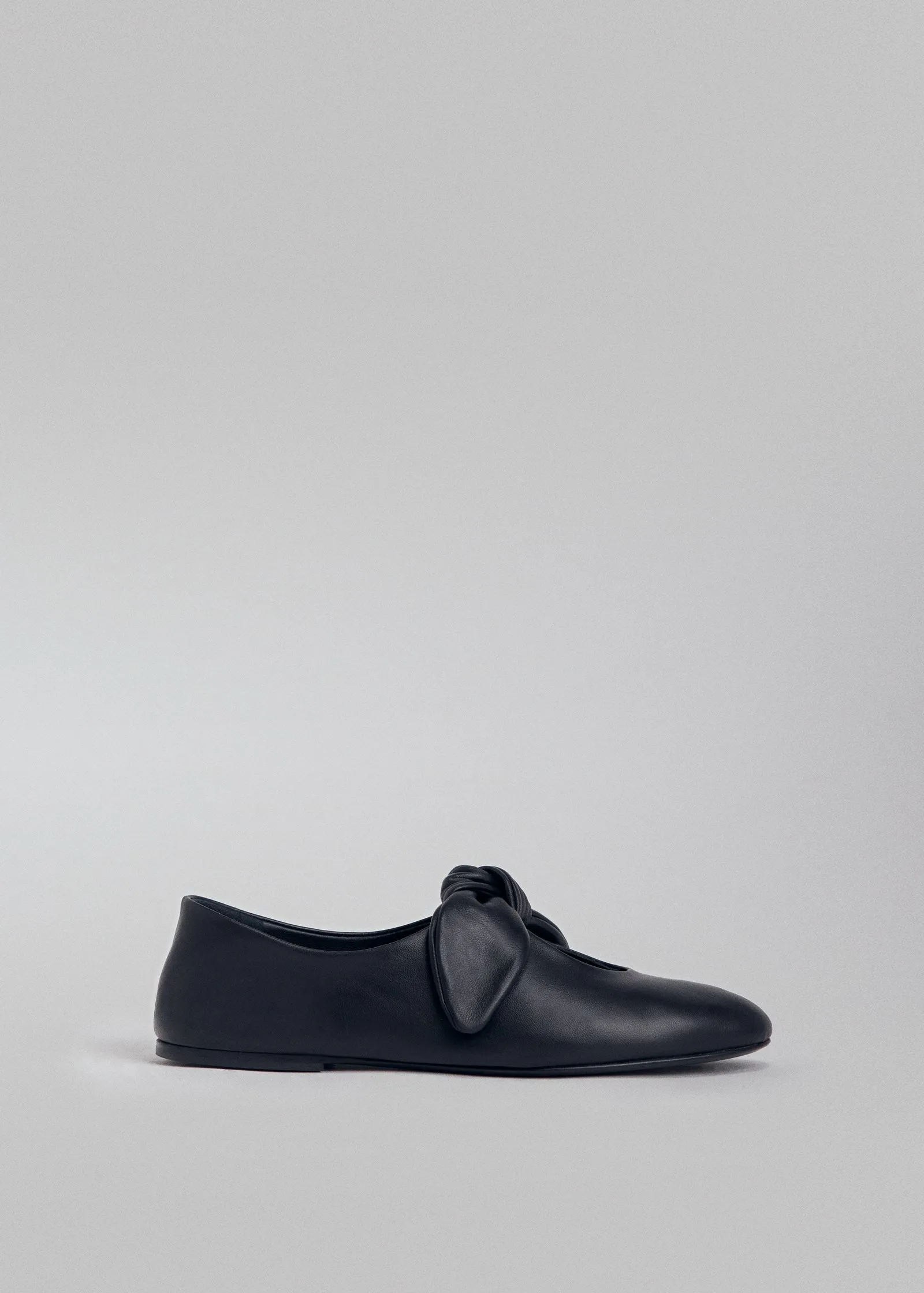 Bow Flat in Nappa Leather - Black