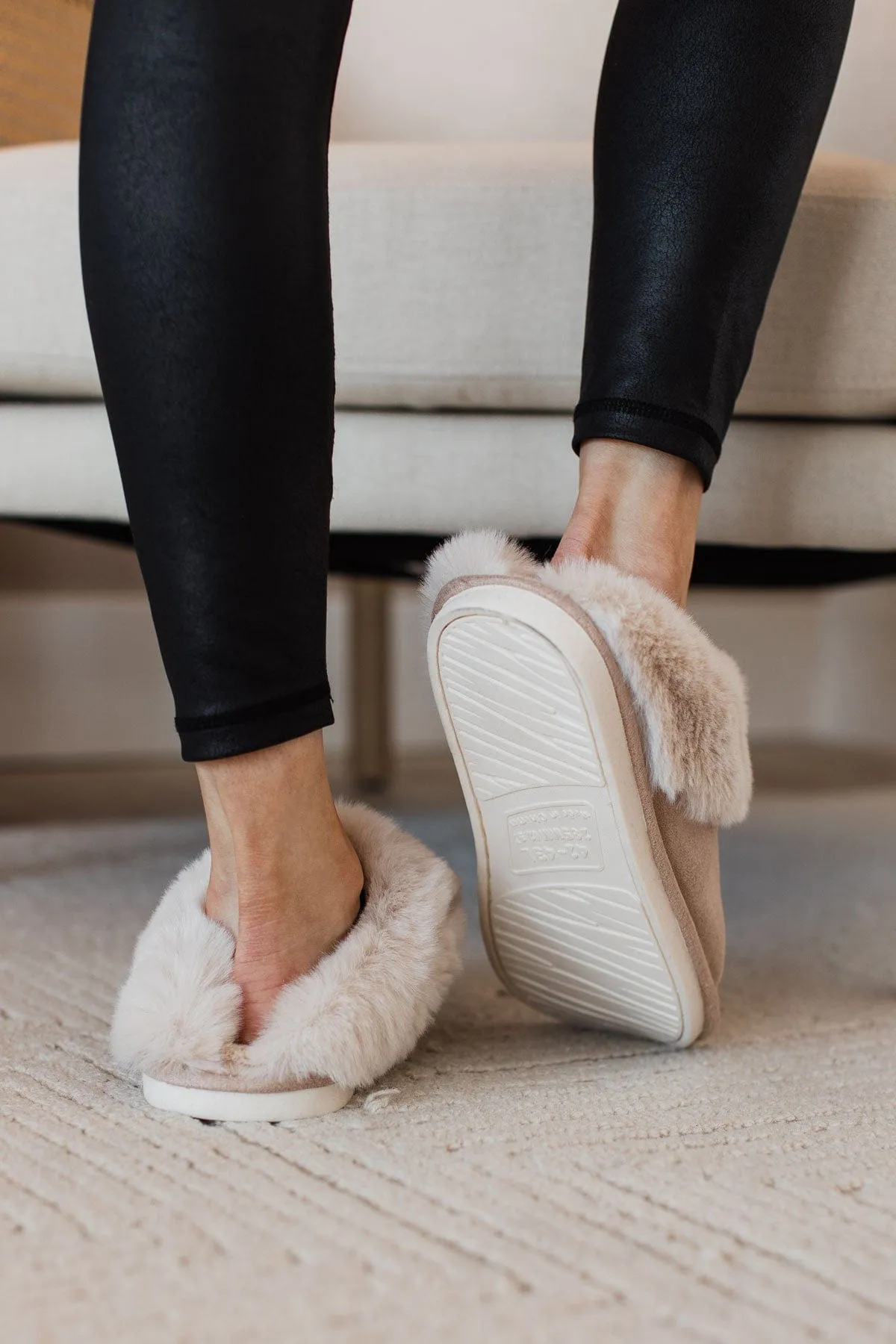 Cozy Mood Faux Fur Slippers- Light Taupe
