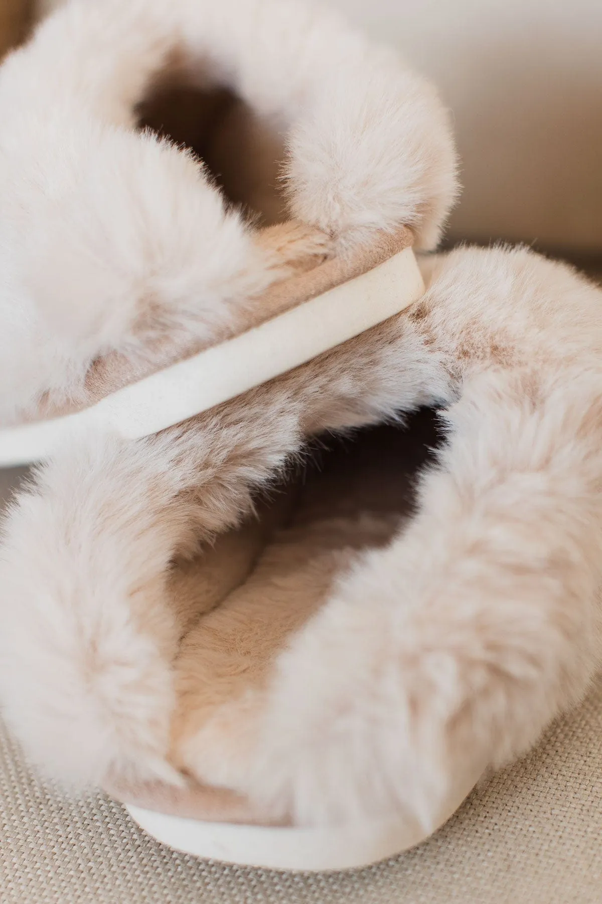 Cozy Mood Faux Fur Slippers- Light Taupe