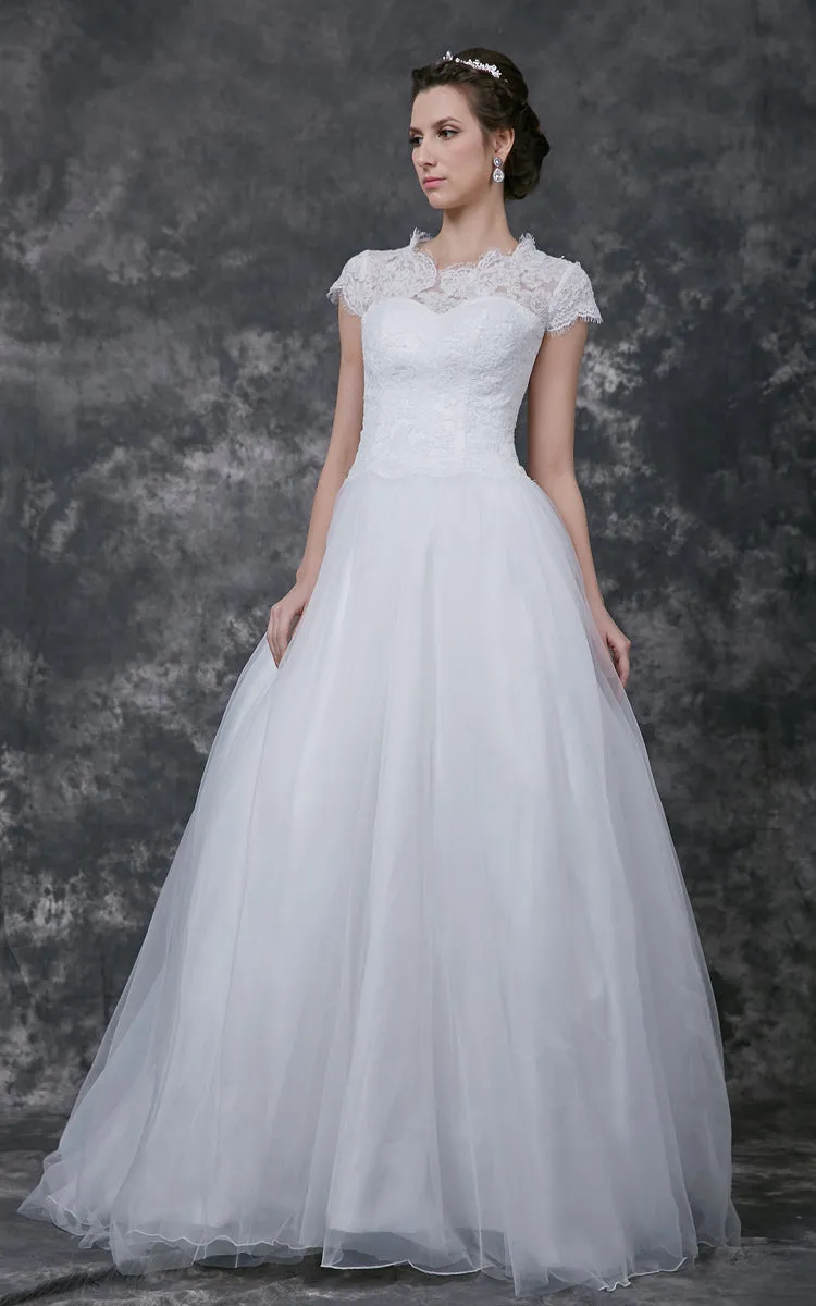 Fabulous Cap-sleeved Lace and Tulle Gown With Scooped Neckline-700995