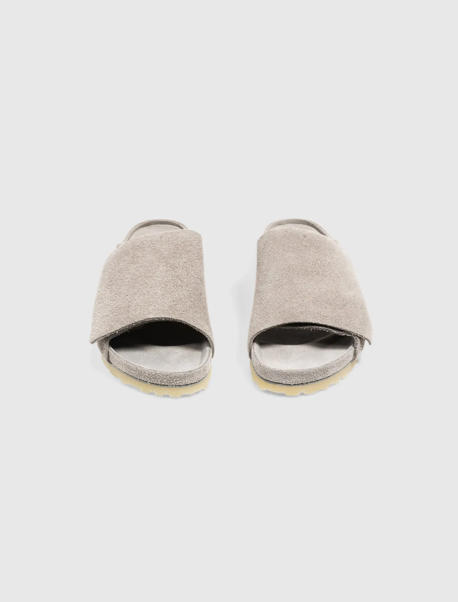 FEAR OF GOD X BIRKENSTOCK THE LOS FELIZ SUEDE "CEMENT"