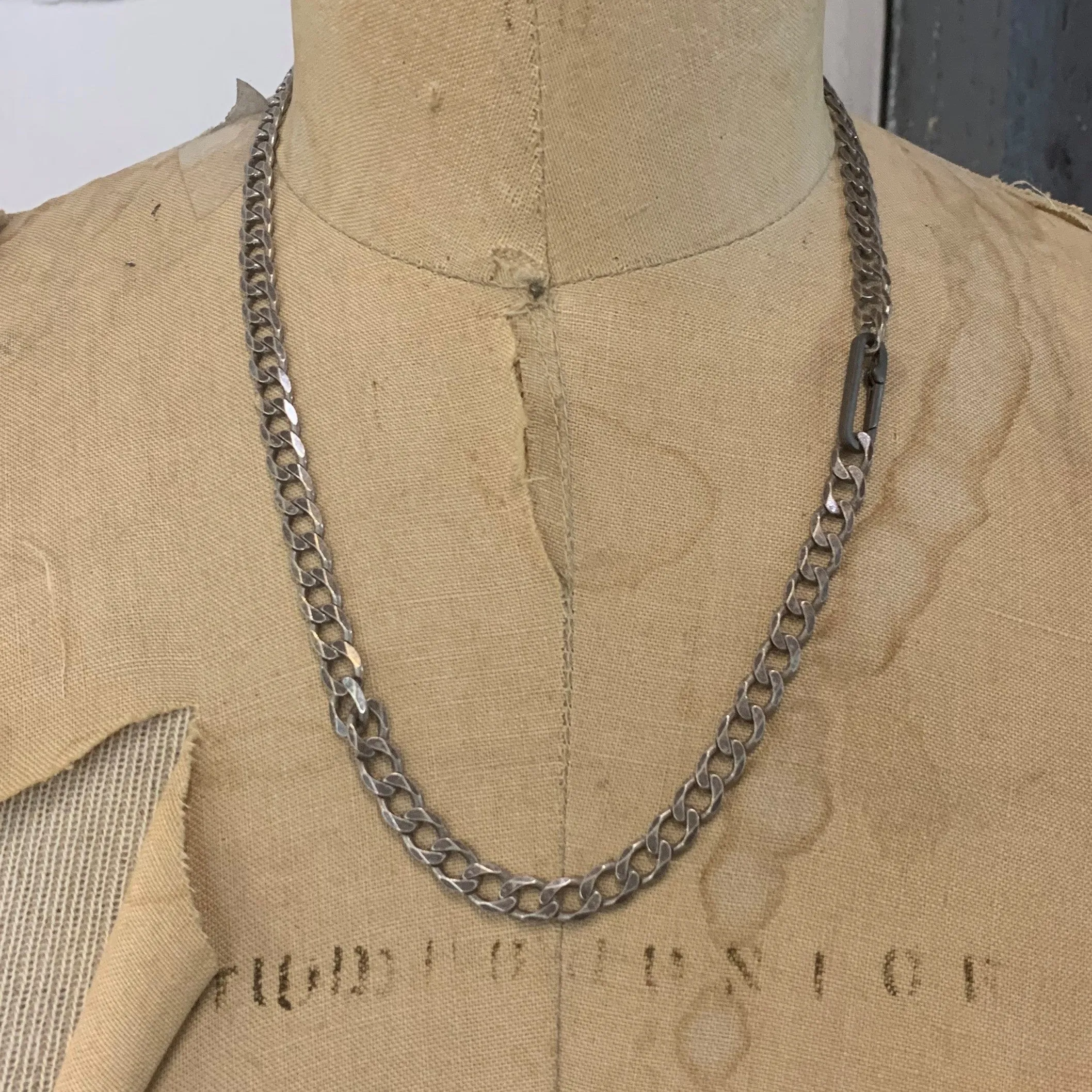 Flat Curb Sterling Chain