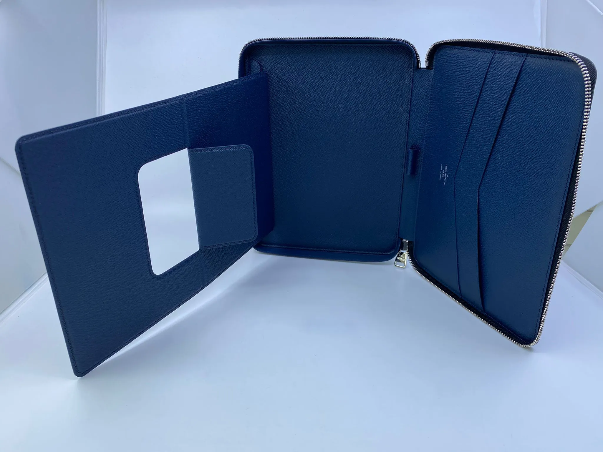 iPad Essential Case