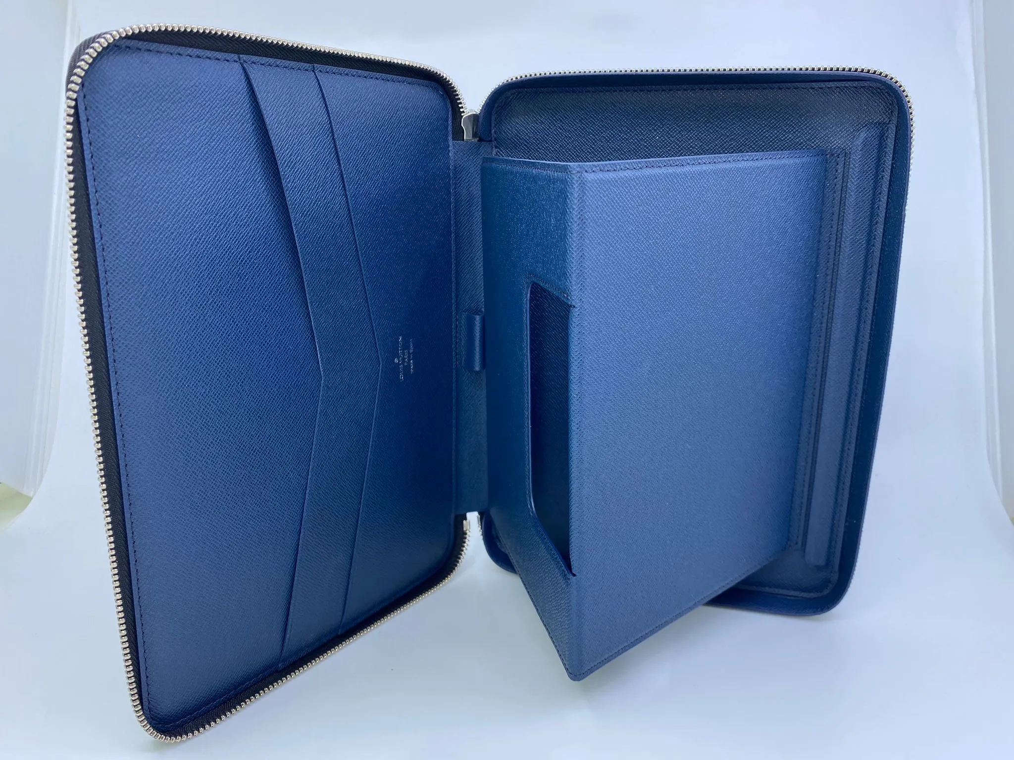 iPad Essential Case