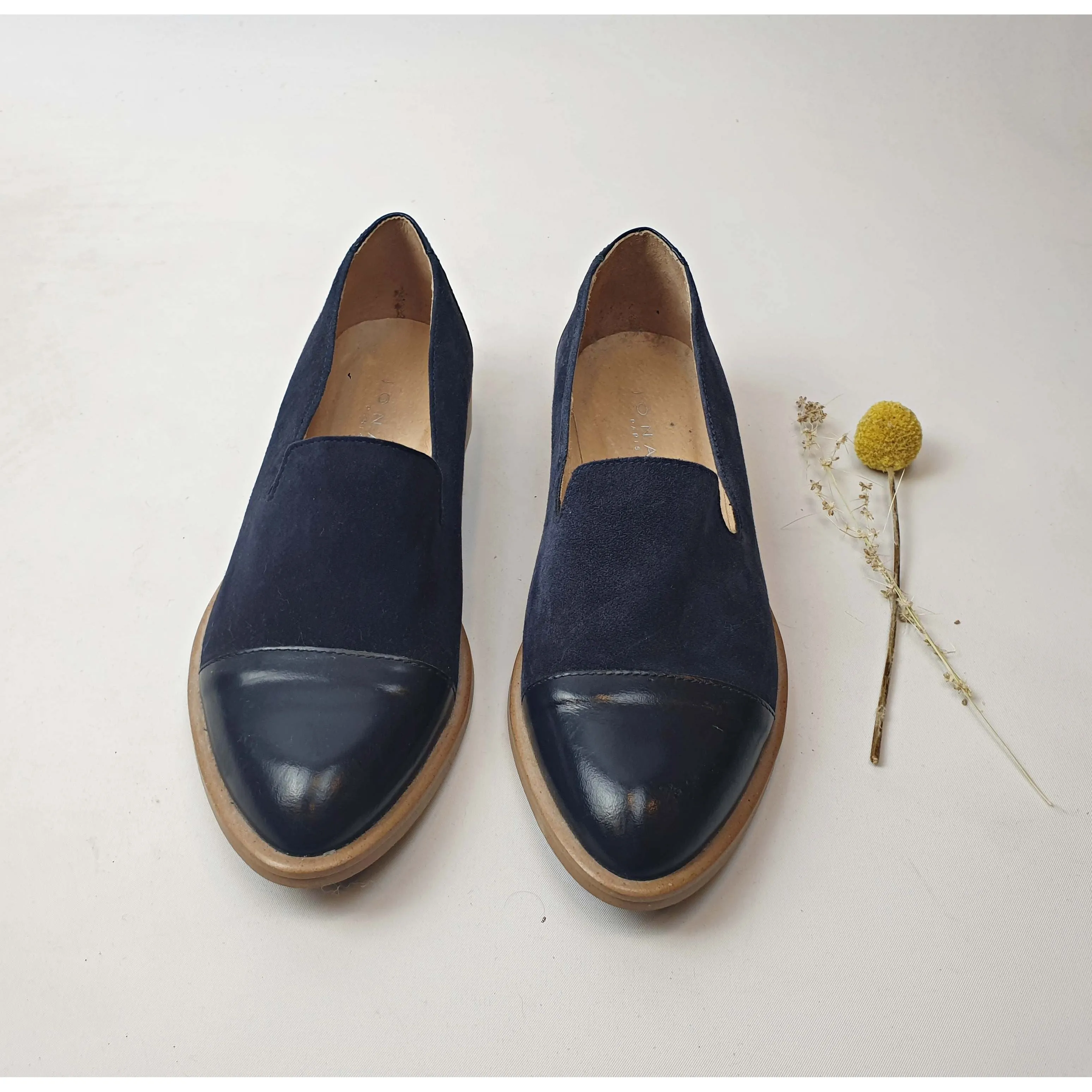 Jonak Paris navy suede leather shoes with contrasting matt toes size 38