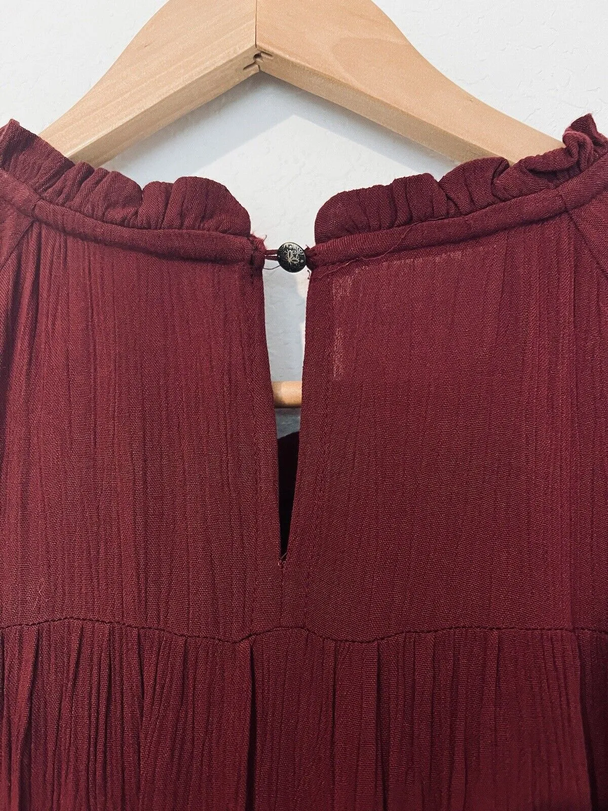 KNOX ROSE Burgundy Long Sleeve Dress Sz M Ruffle Tiered Boho Knee Smock Wrist
