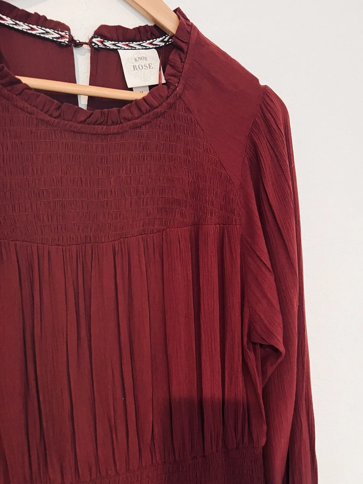 KNOX ROSE Burgundy Long Sleeve Dress Sz M Ruffle Tiered Boho Knee Smock Wrist