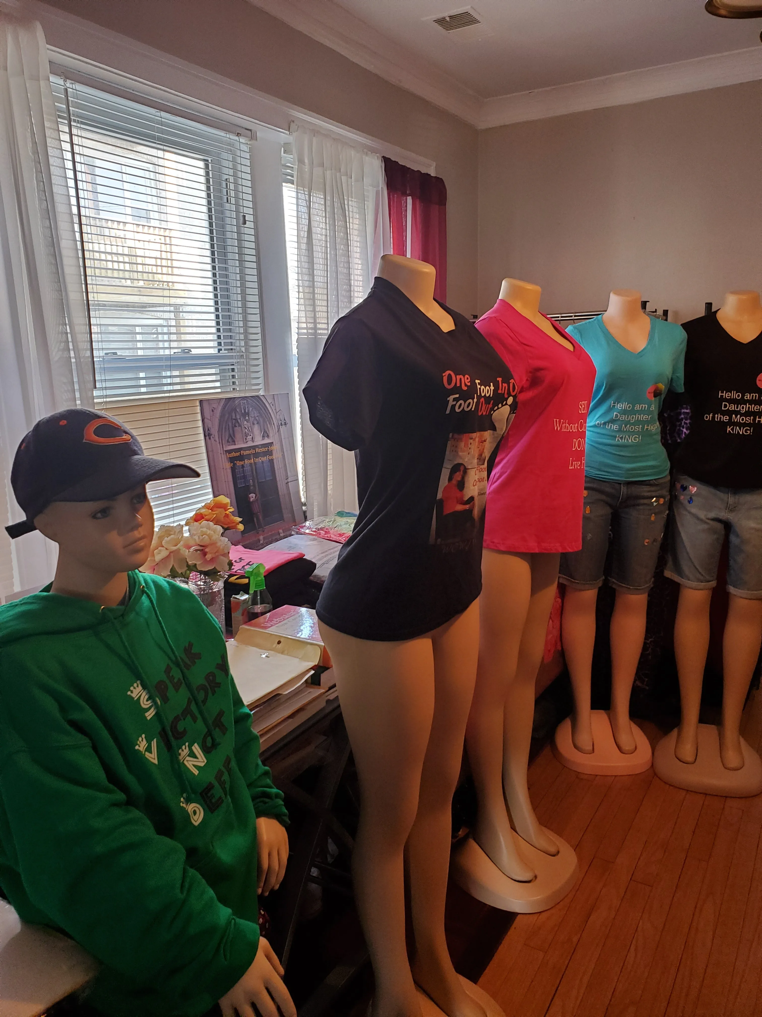 LEARN HOW TO DRESS "MANNEQUINS" WITH DIFFERENT STYLES "COURSE"