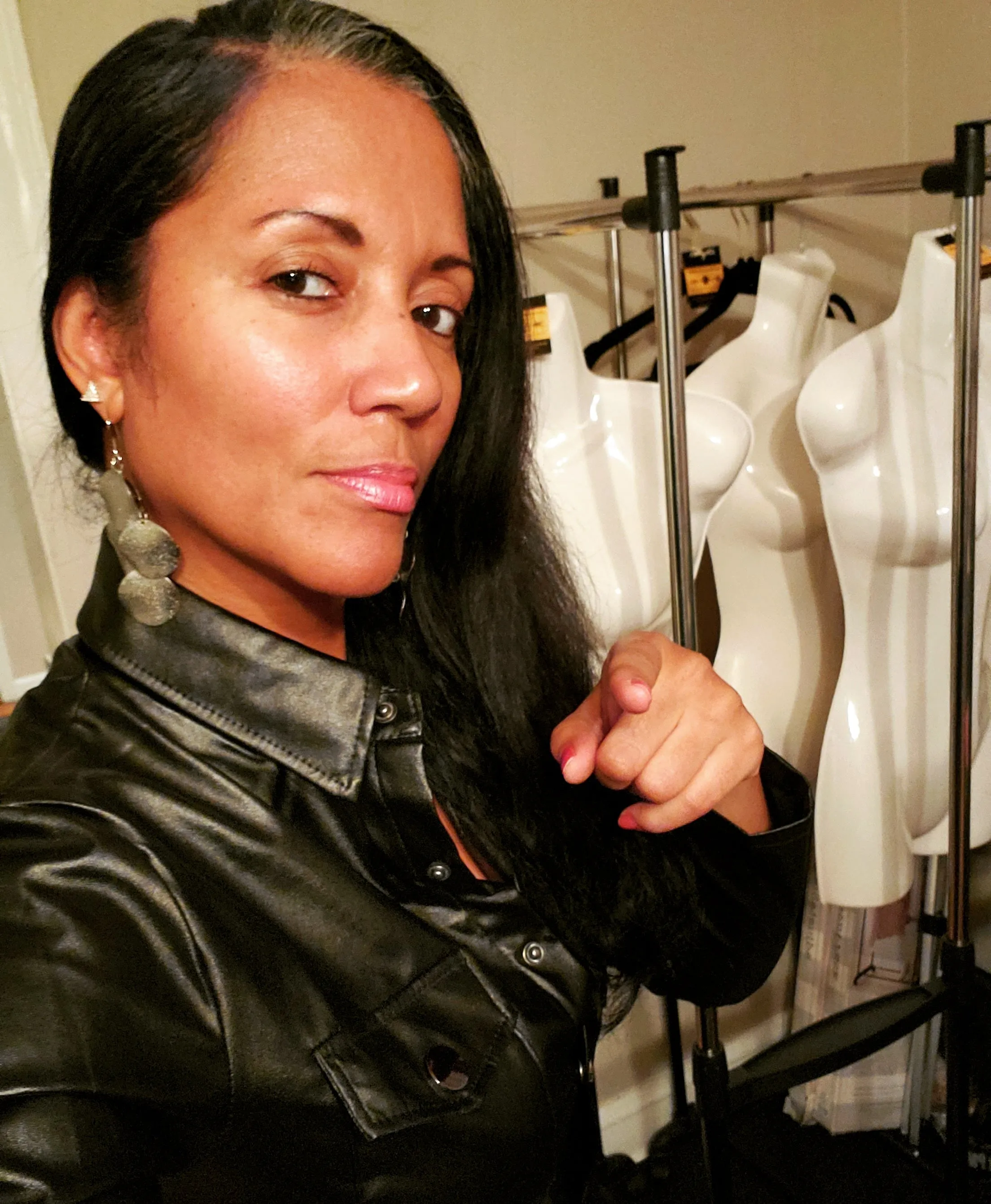 LEARN HOW TO DRESS "MANNEQUINS" WITH DIFFERENT STYLES "COURSE"