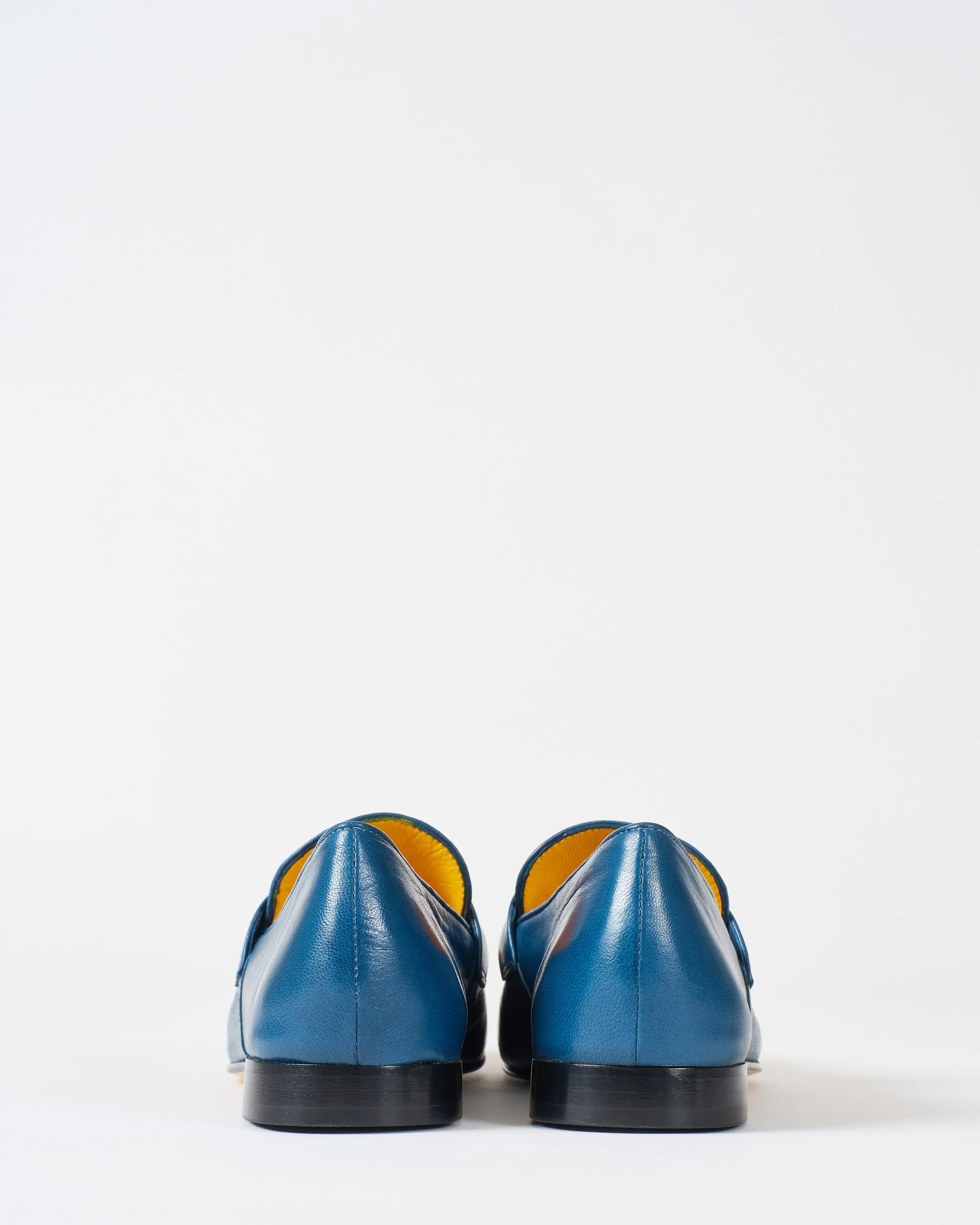 lock flat loafer