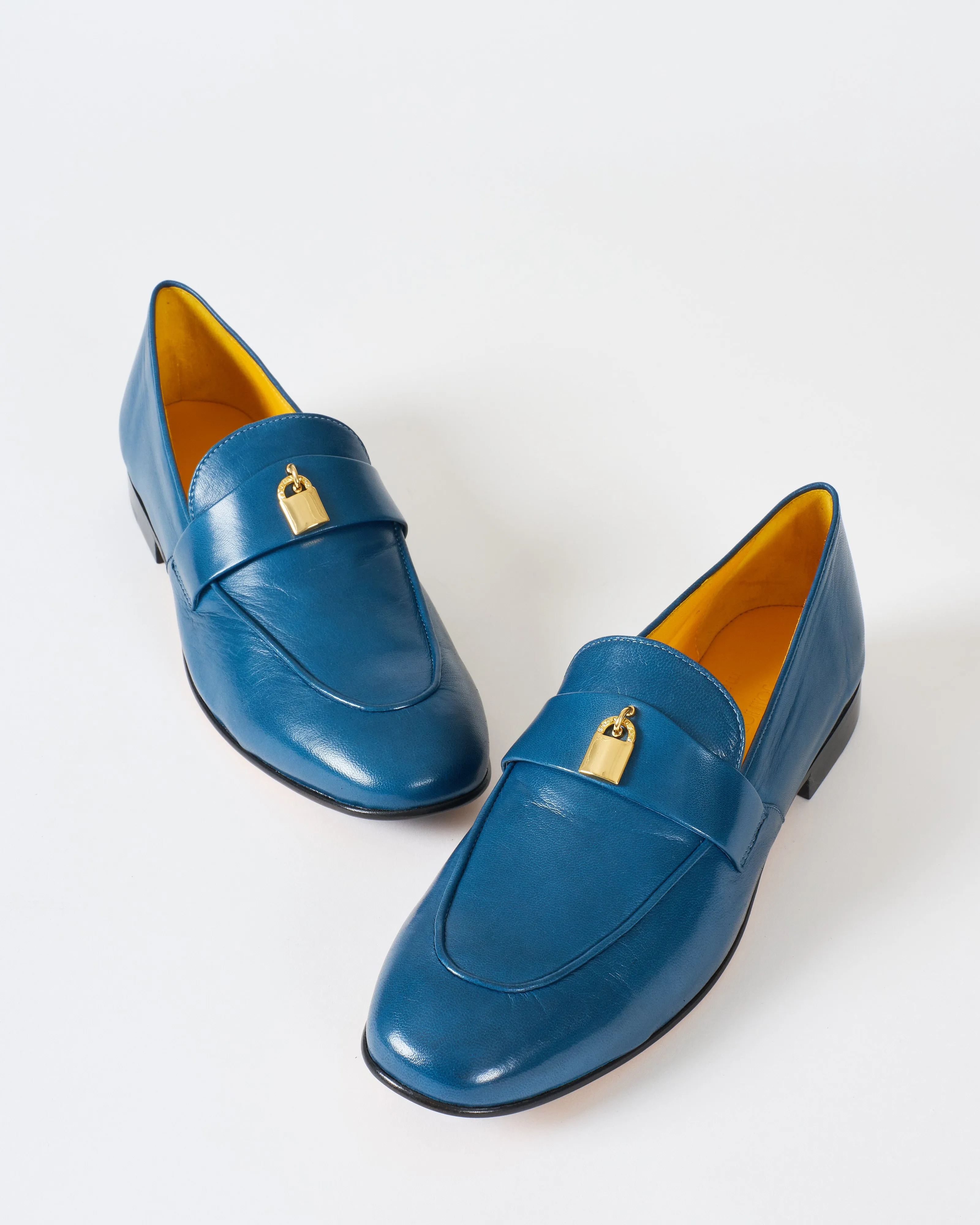 lock flat loafer