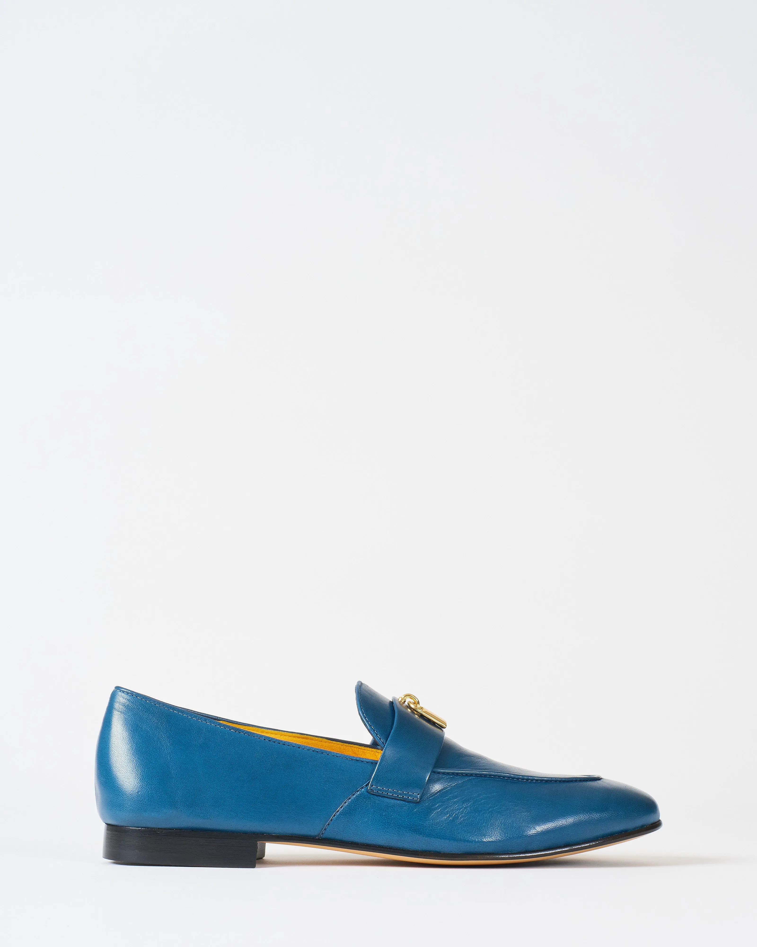 lock flat loafer