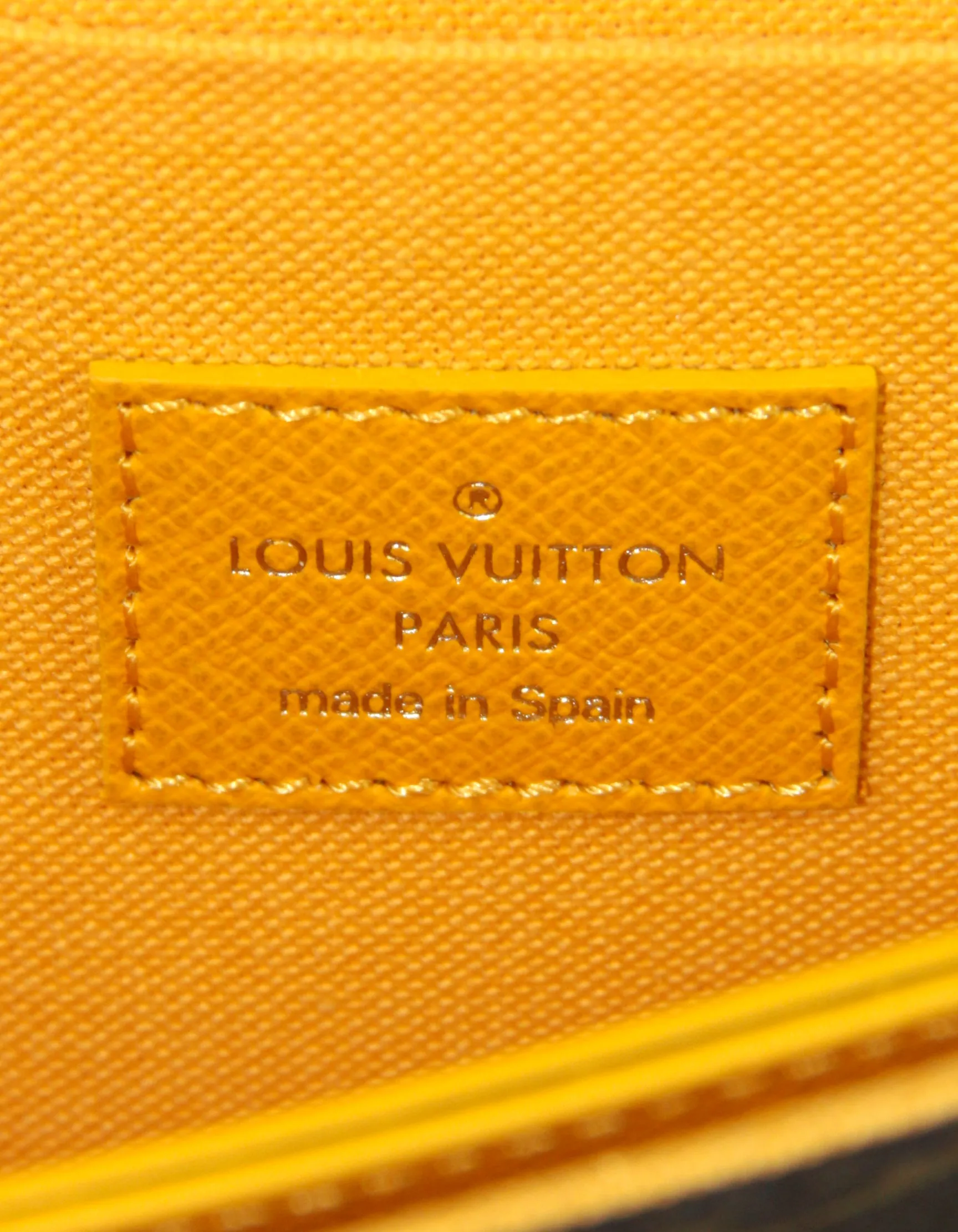 Louis Vuitton '22 Vivienne NYC Holiday Animation Monogram Felicie Pochette Crossbody Bag