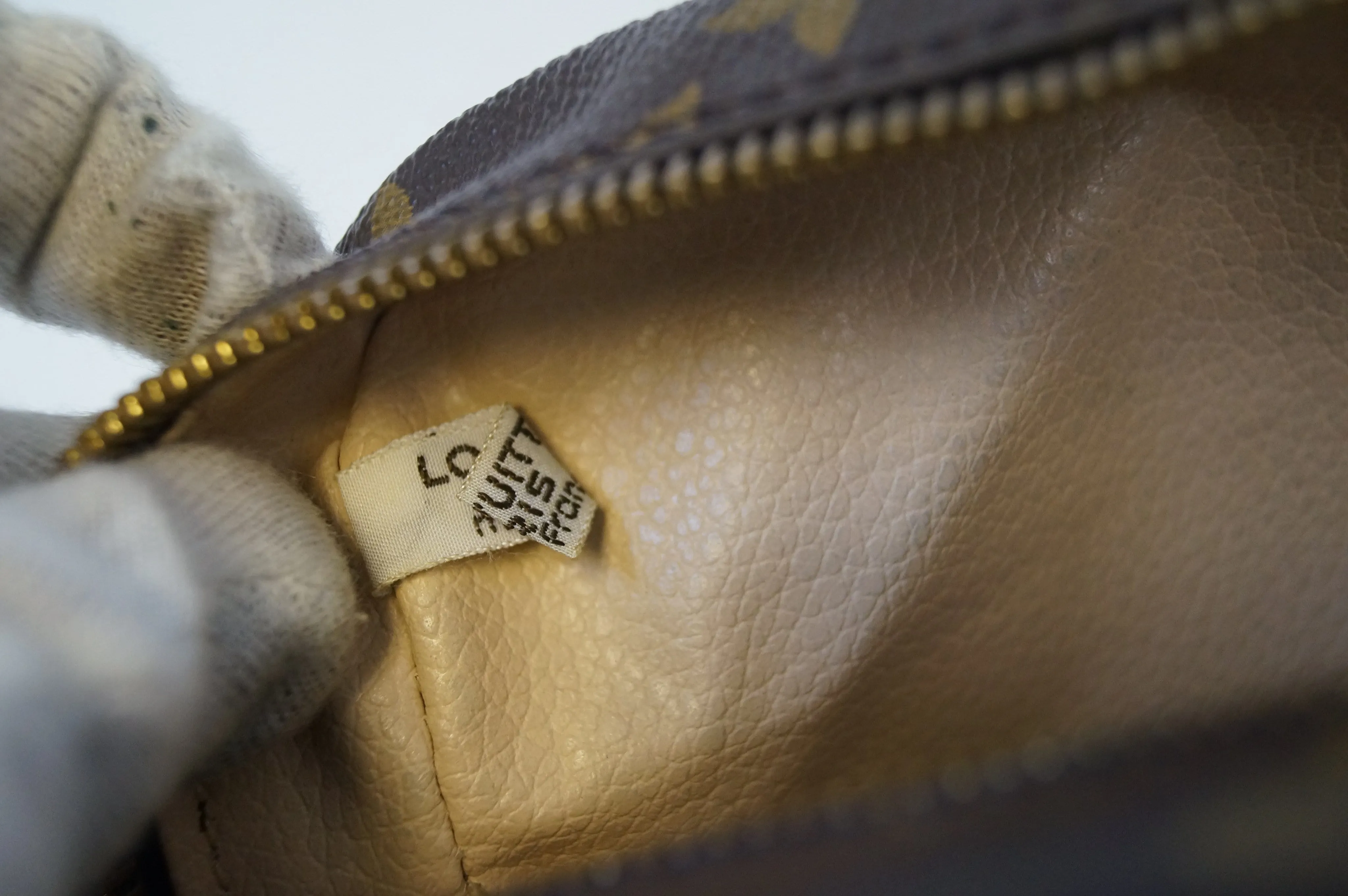LOUIS VUITTON Monogram Trousse Toilette 23 Pouch