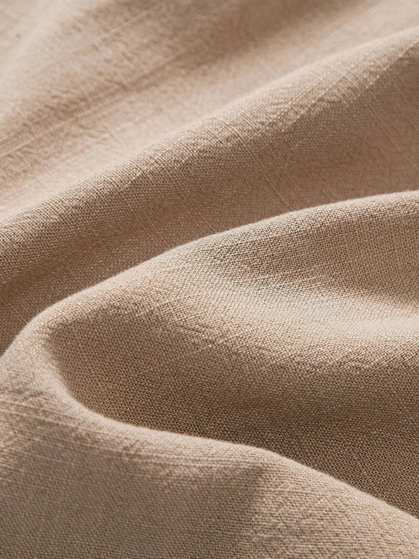 Men’s Breathable Linen Summer Outfit in Solid Colors