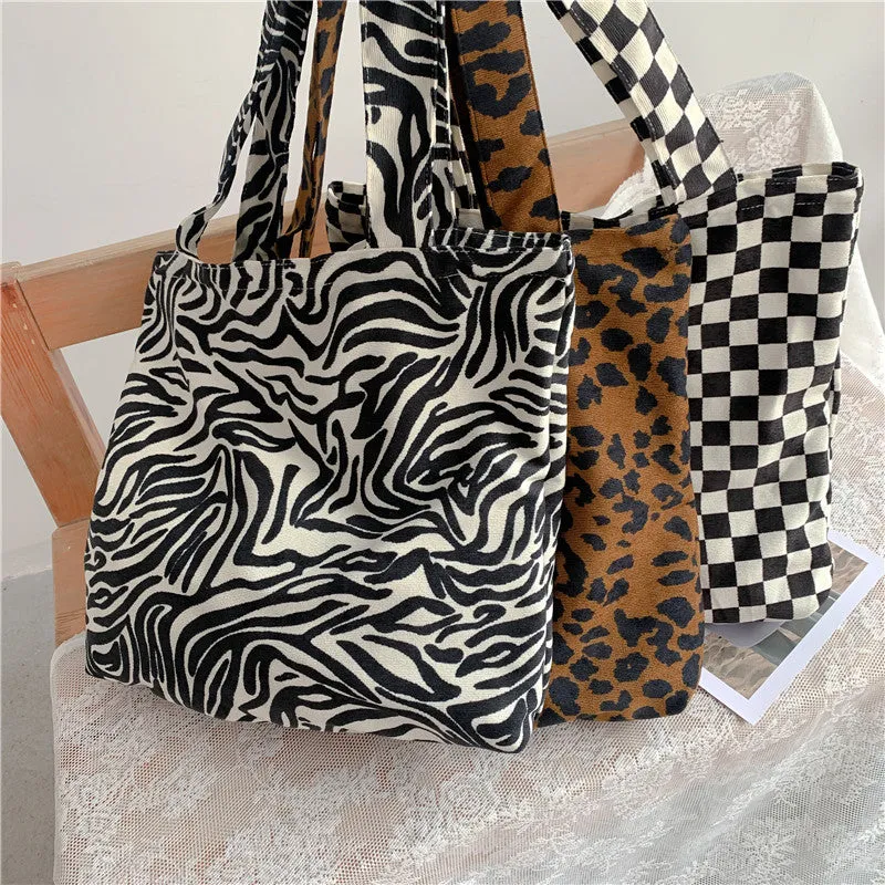 MOMENTLOVER  2025  new Japanese ins black and white checkerboard corduroy women's bag large capacity shoulder bag canvas shopping bag