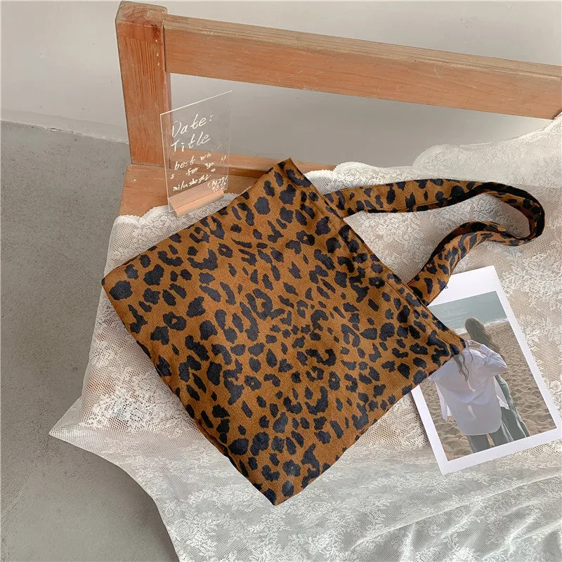 MOMENTLOVER  2025  new Japanese ins black and white checkerboard corduroy women's bag large capacity shoulder bag canvas shopping bag