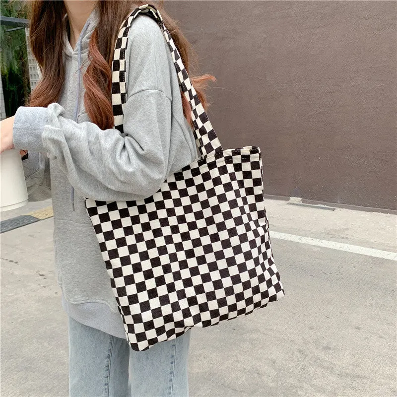 MOMENTLOVER  2025  new Japanese ins black and white checkerboard corduroy women's bag large capacity shoulder bag canvas shopping bag