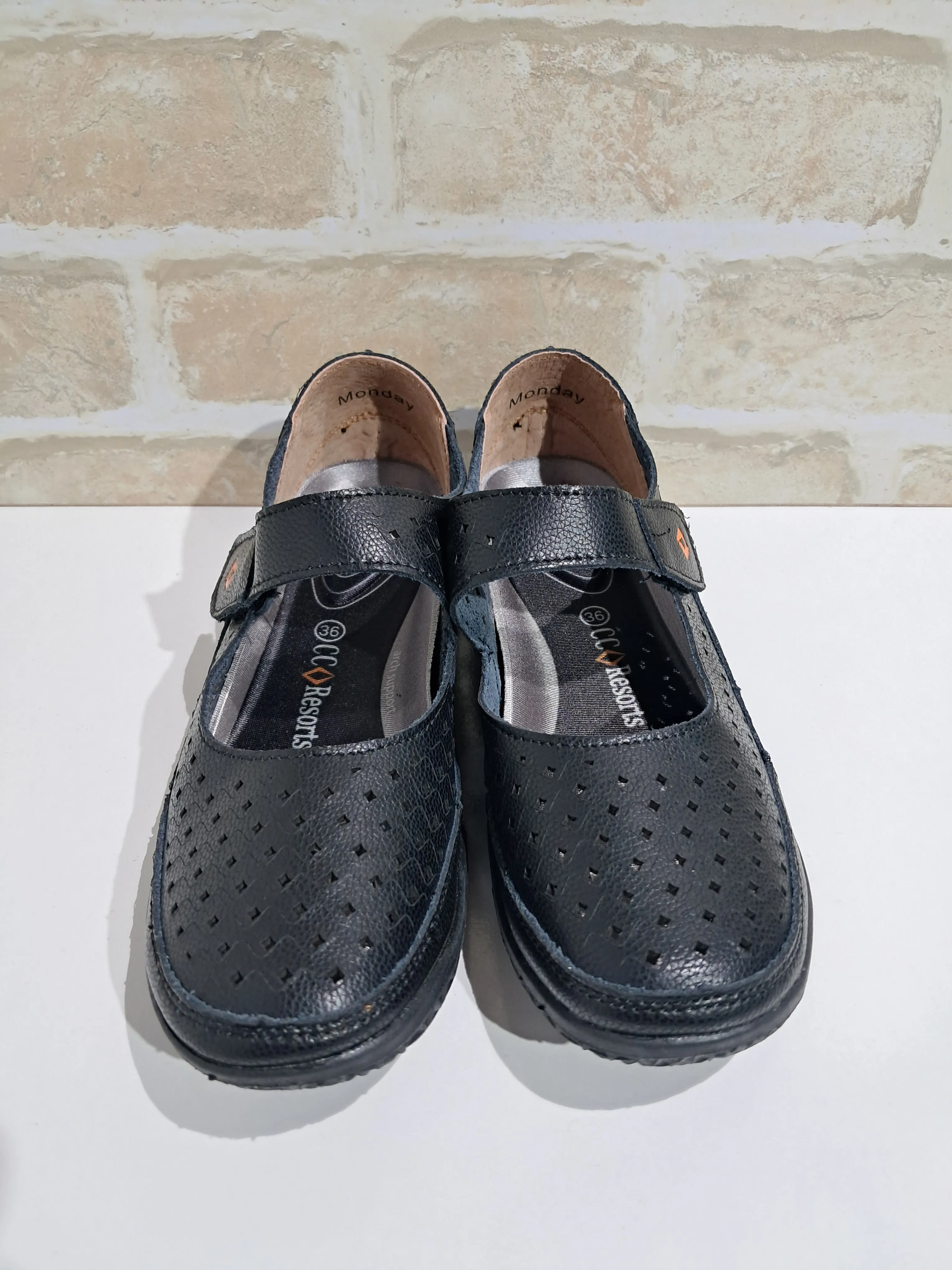 Monday Black by CC Resorts