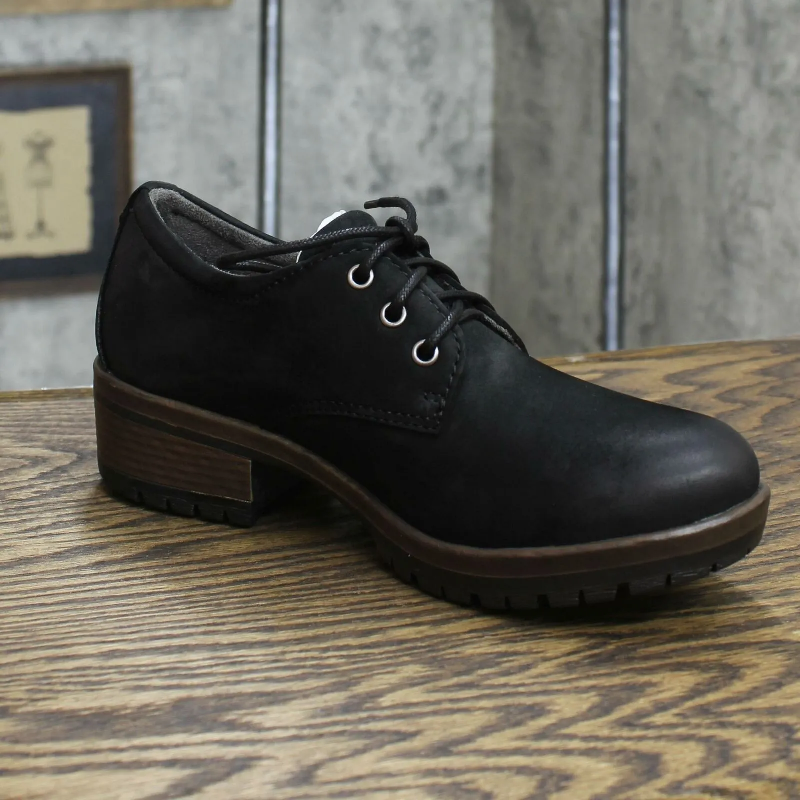 NWT Eastland Shoe Women's Ruth Oxford Shoes. 3173-01M060 7