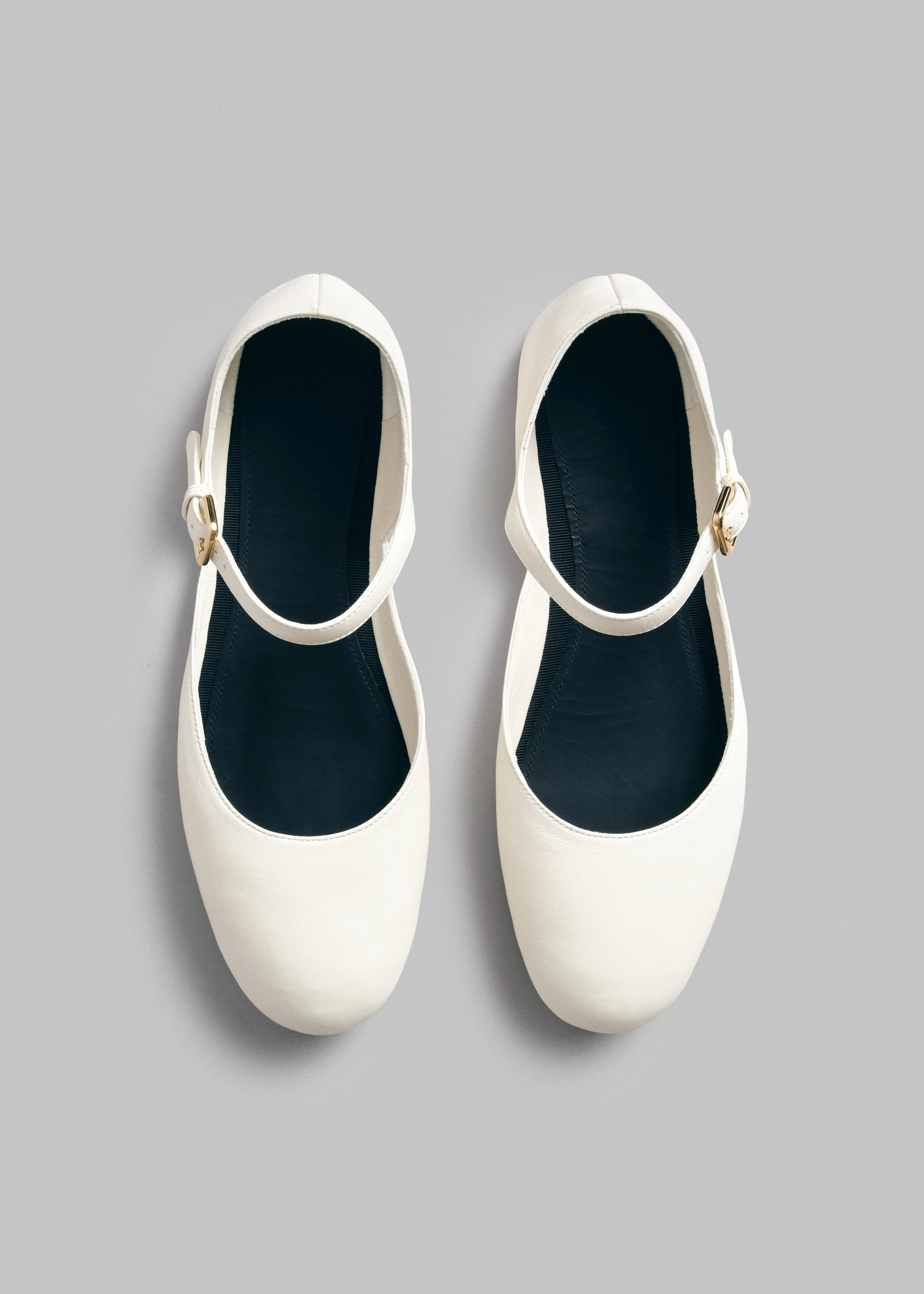 Round Toe D'Orsay Flat in Leather - Ivory