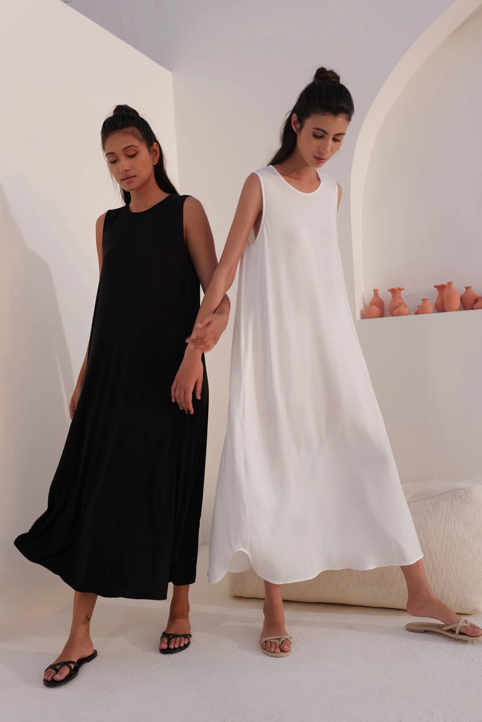 Sand Skin Dress (Black)