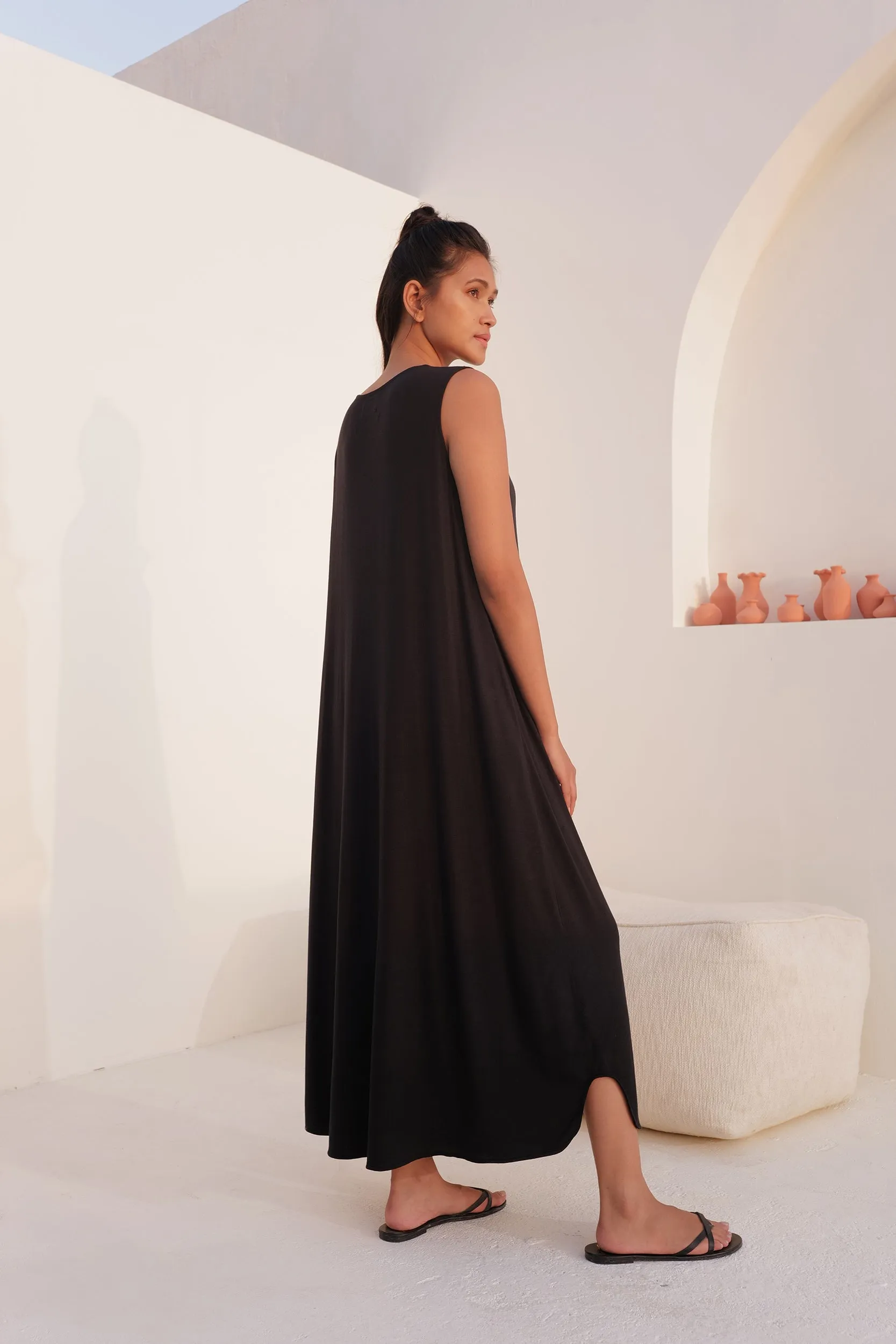 Sand Skin Dress (Black)