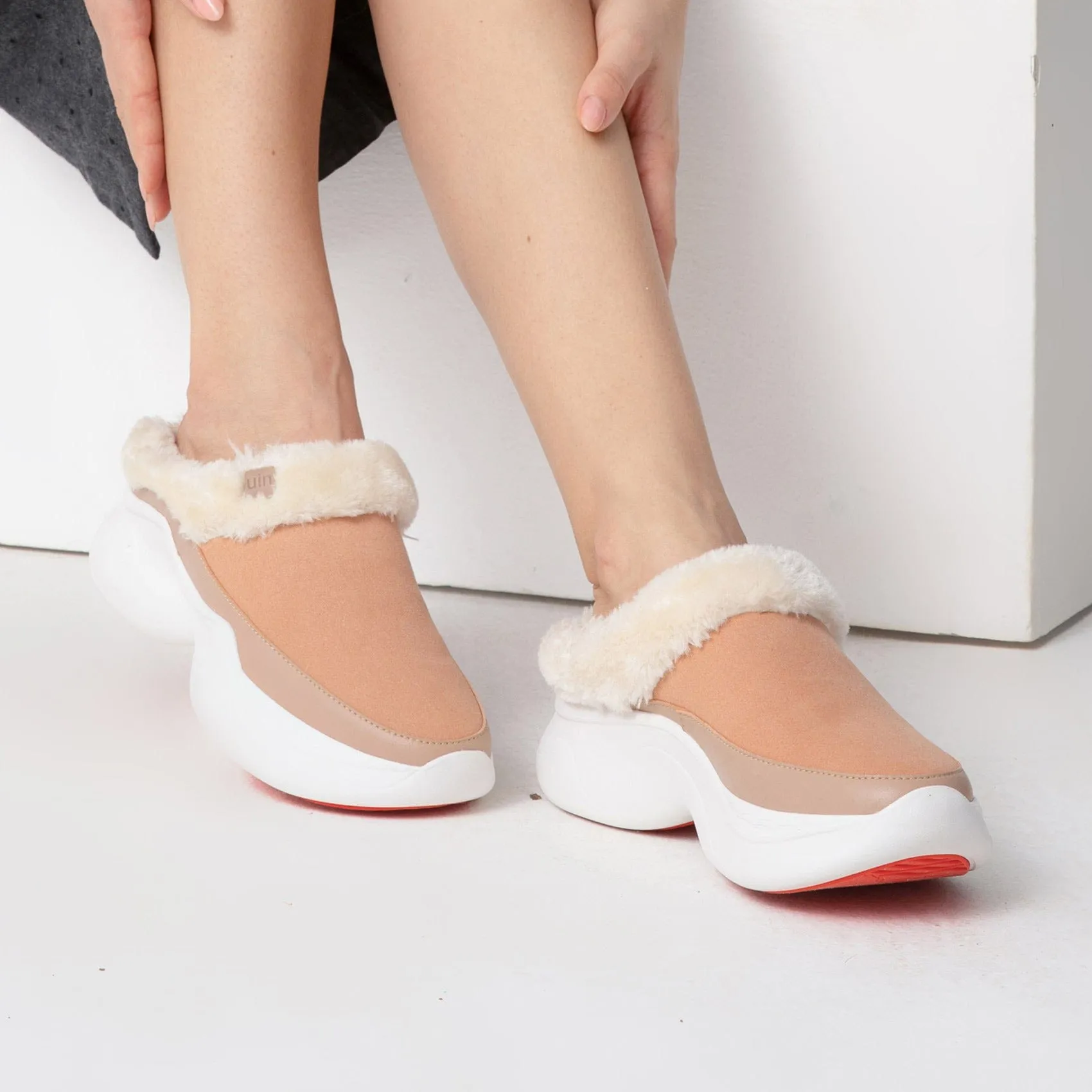 Sandstone Color Palma VI Women