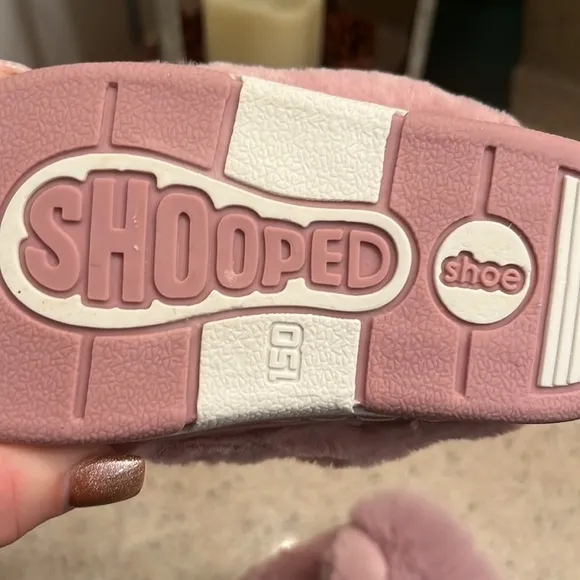 Shooped Shoe brand size 150 (7.5) lavender slip on slippers with bunny ears