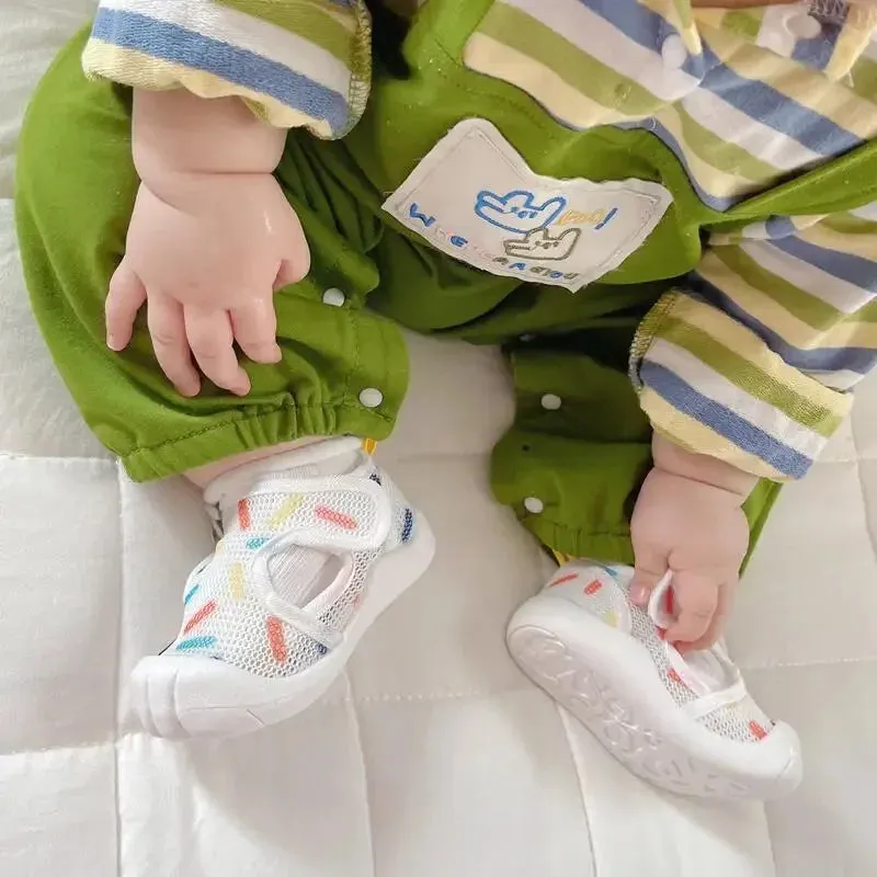 Summer Mesh Breathable Non slip Walking Shoes for Boys and Girls