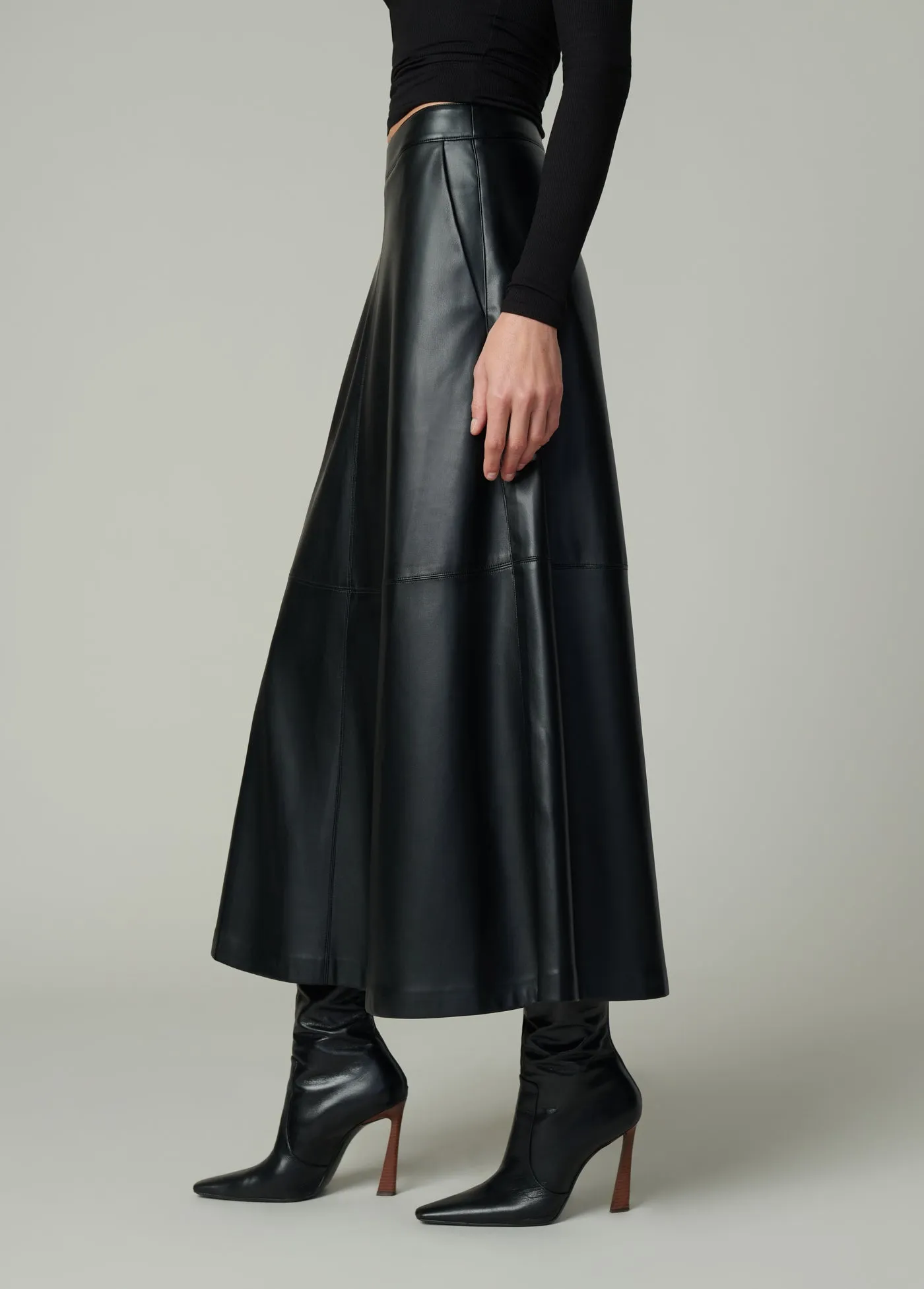 THE TAVI VEGAN LEATHER SKIRT