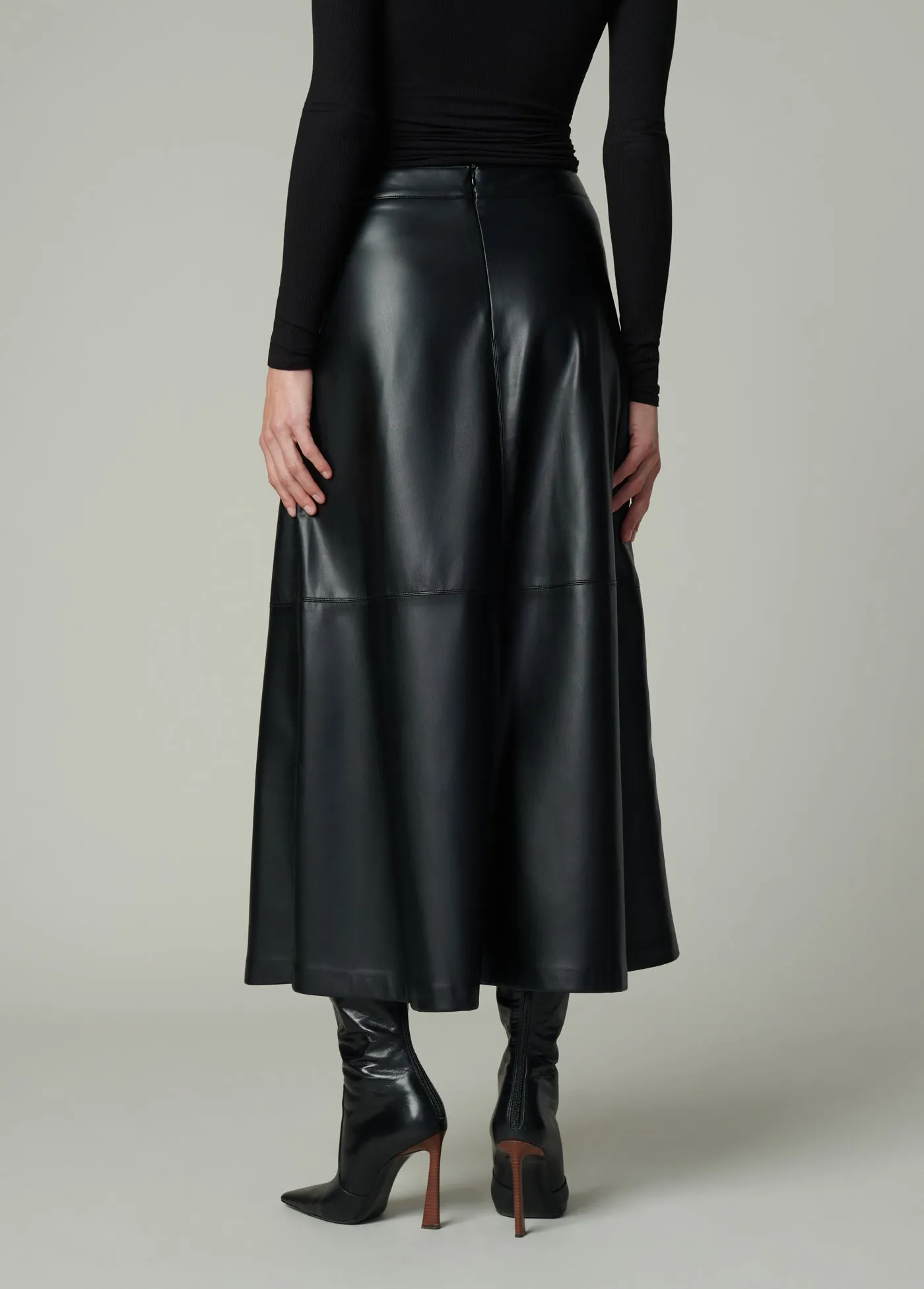 THE TAVI VEGAN LEATHER SKIRT