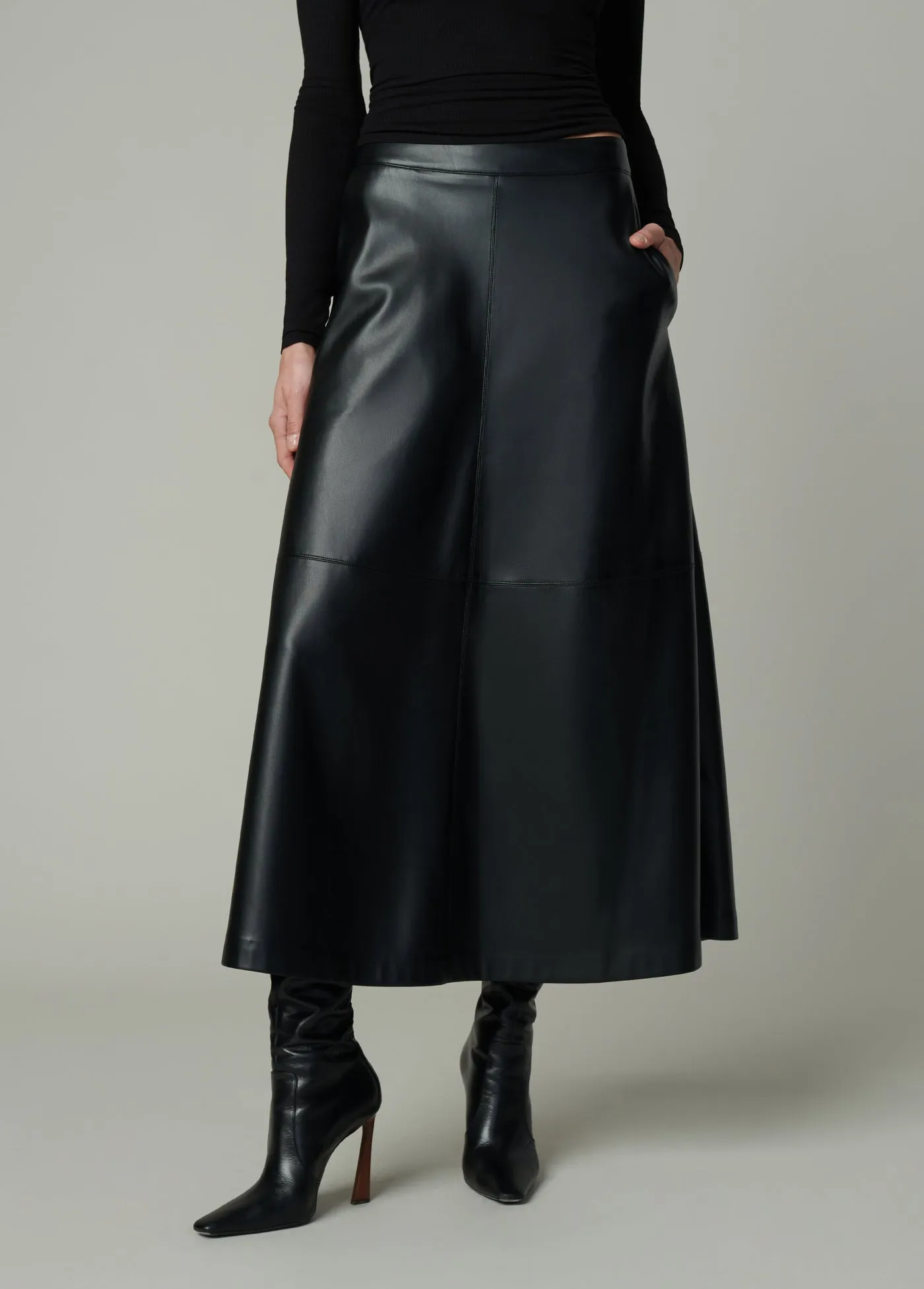 THE TAVI VEGAN LEATHER SKIRT