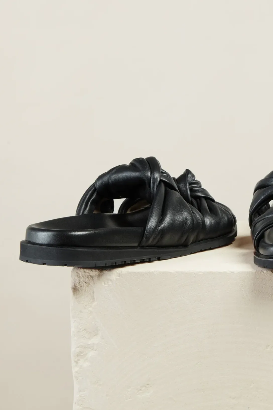 Tye Slide | Black