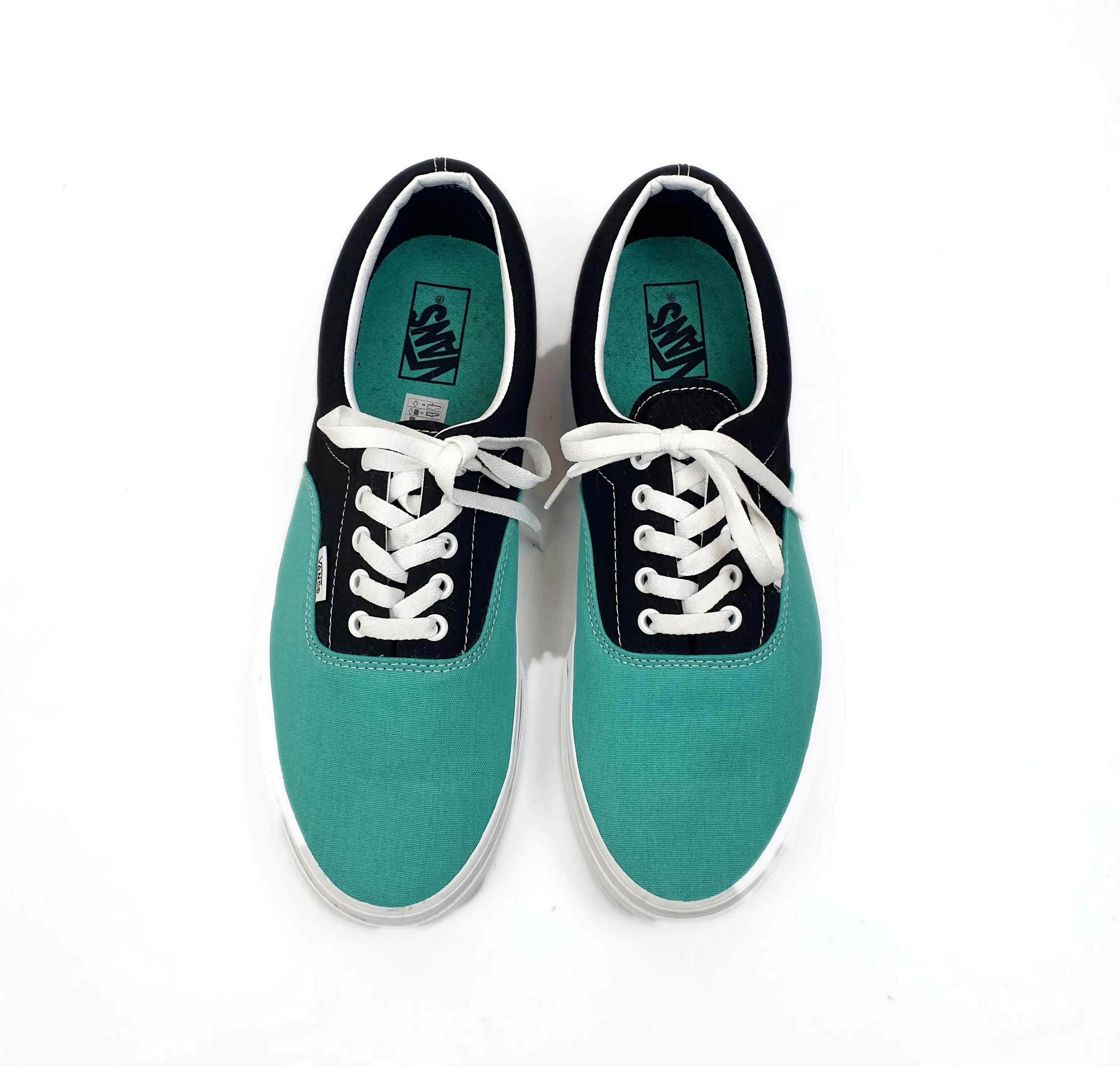 Vans green and black canvas laceup shoes size UK 11