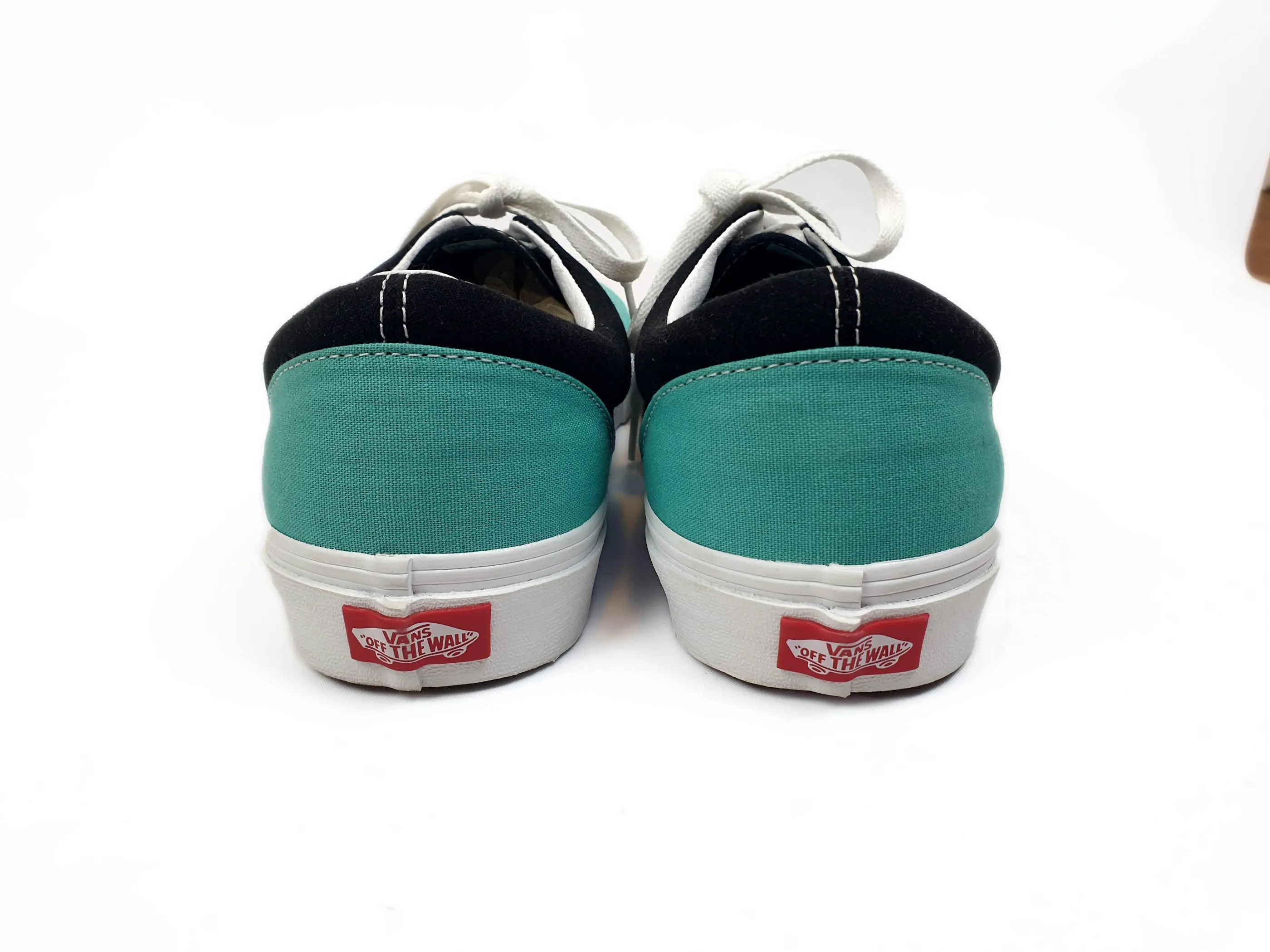Vans green and black canvas laceup shoes size UK 11