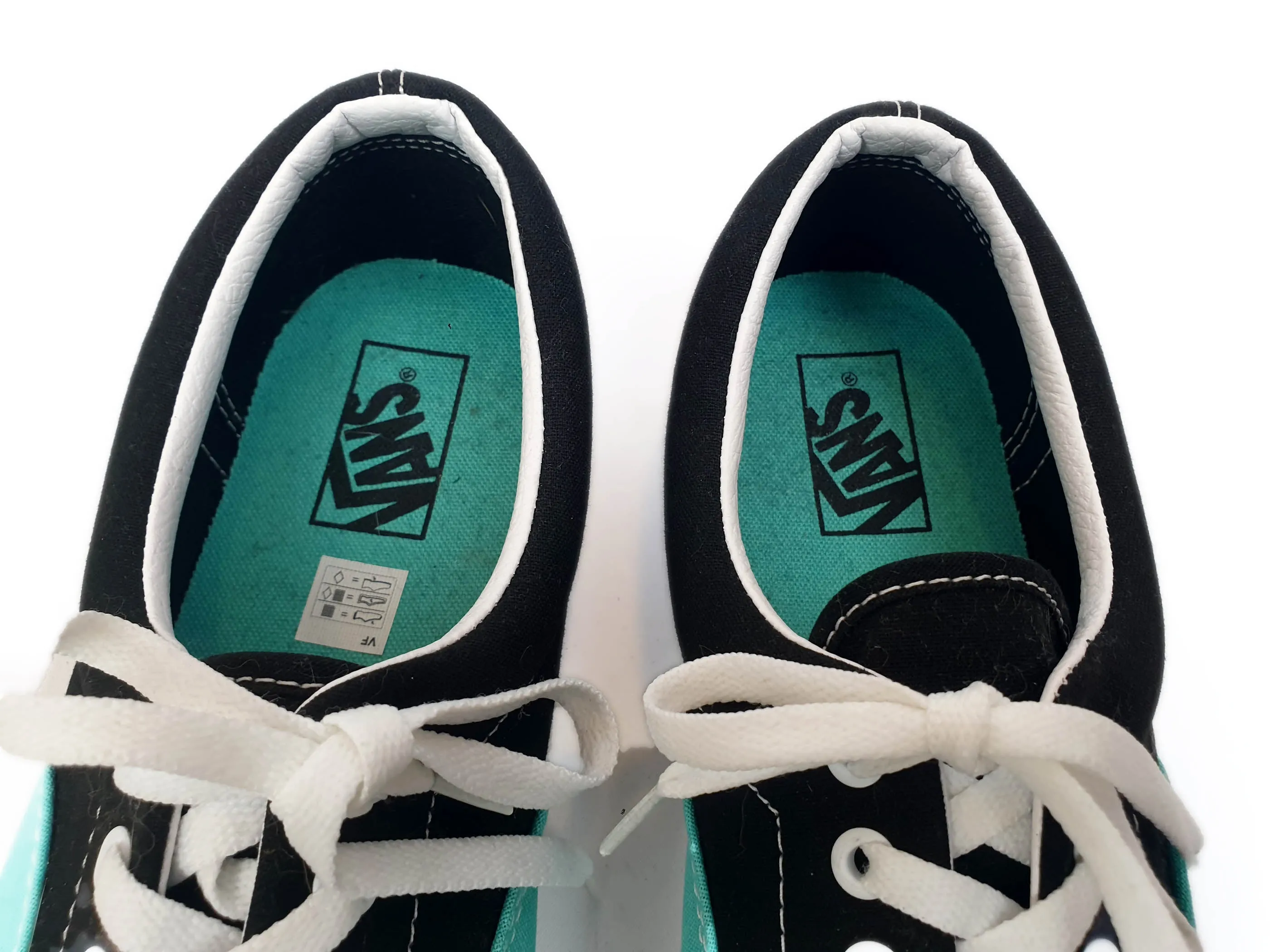 Vans green and black canvas laceup shoes size UK 11