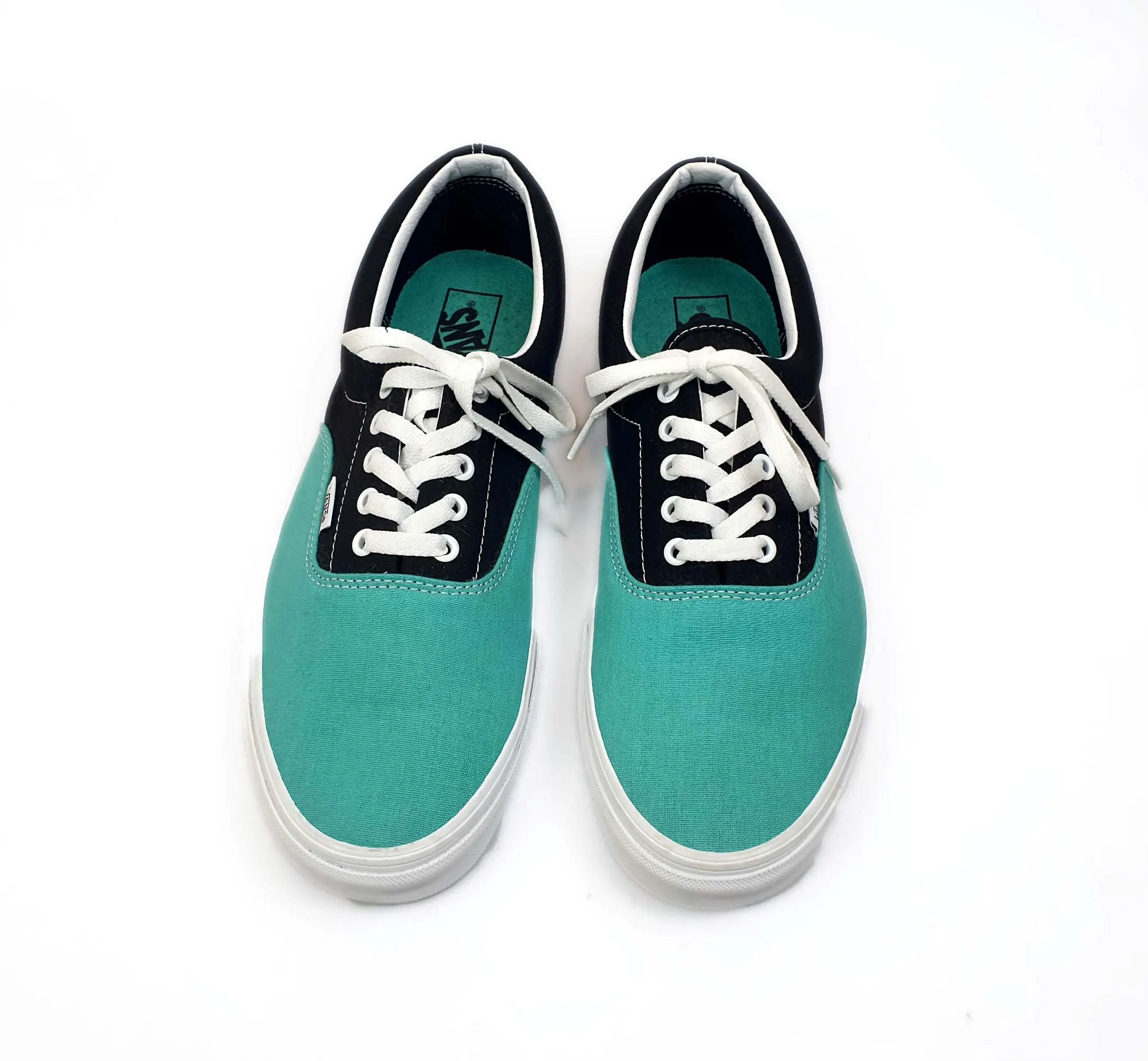 Vans green and black canvas laceup shoes size UK 11