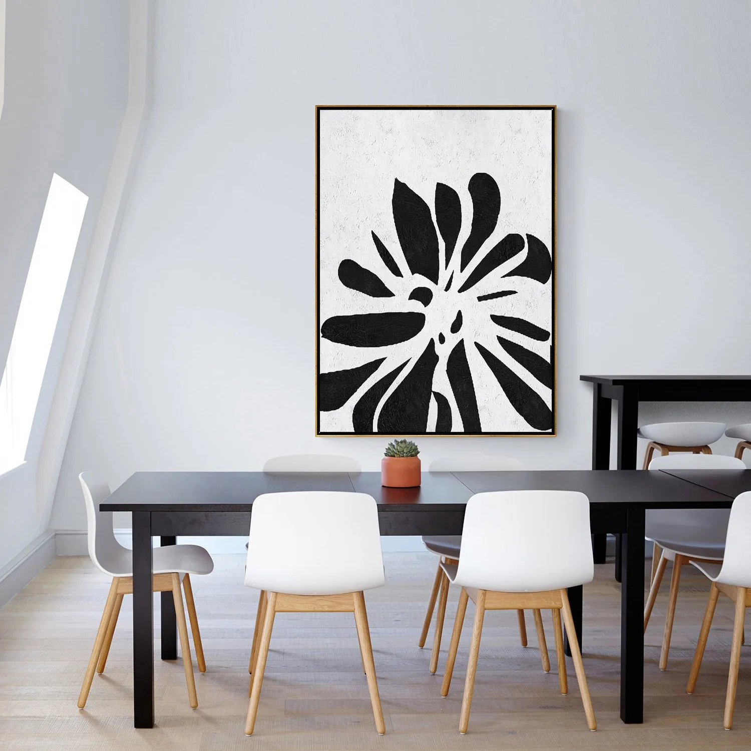 Vertical Minimalist Flower Art J105L