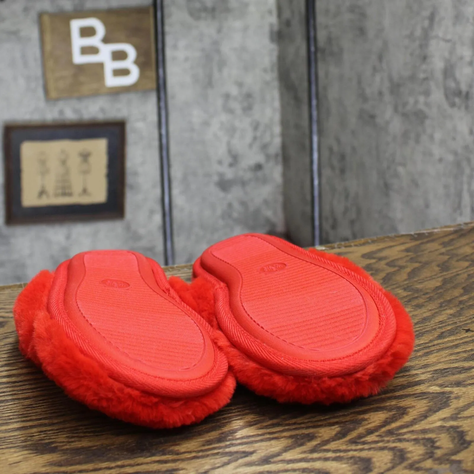 Wondershop Adult Womens Mens Bullseye Scuff Slippers Red L (W 9/10  M 7/8)