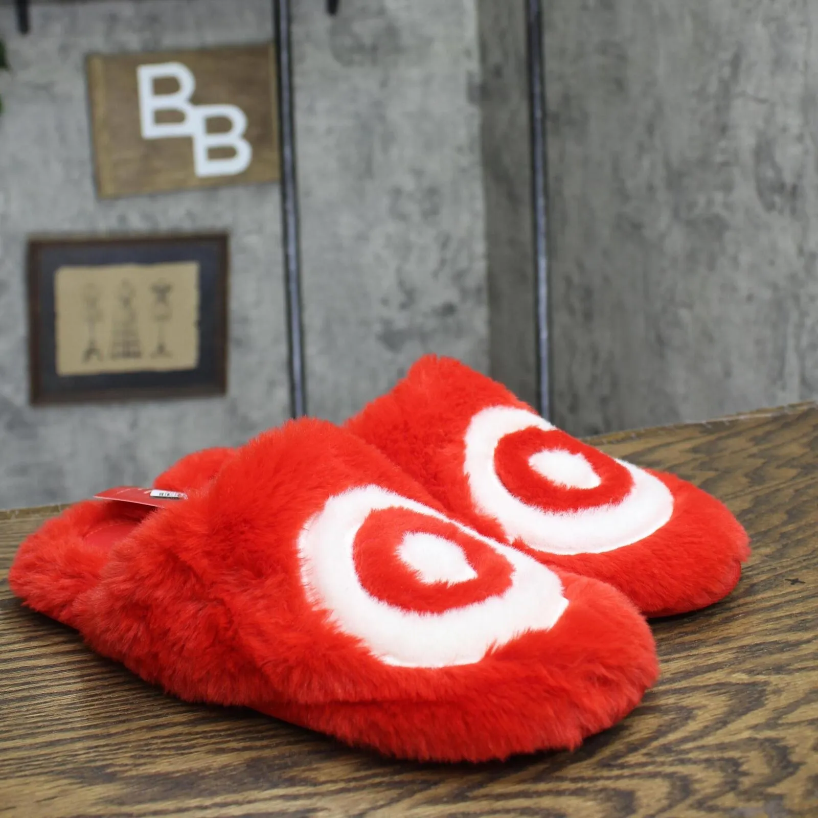 Wondershop Adult Womens Mens Bullseye Scuff Slippers Red L (W 9/10  M 7/8)